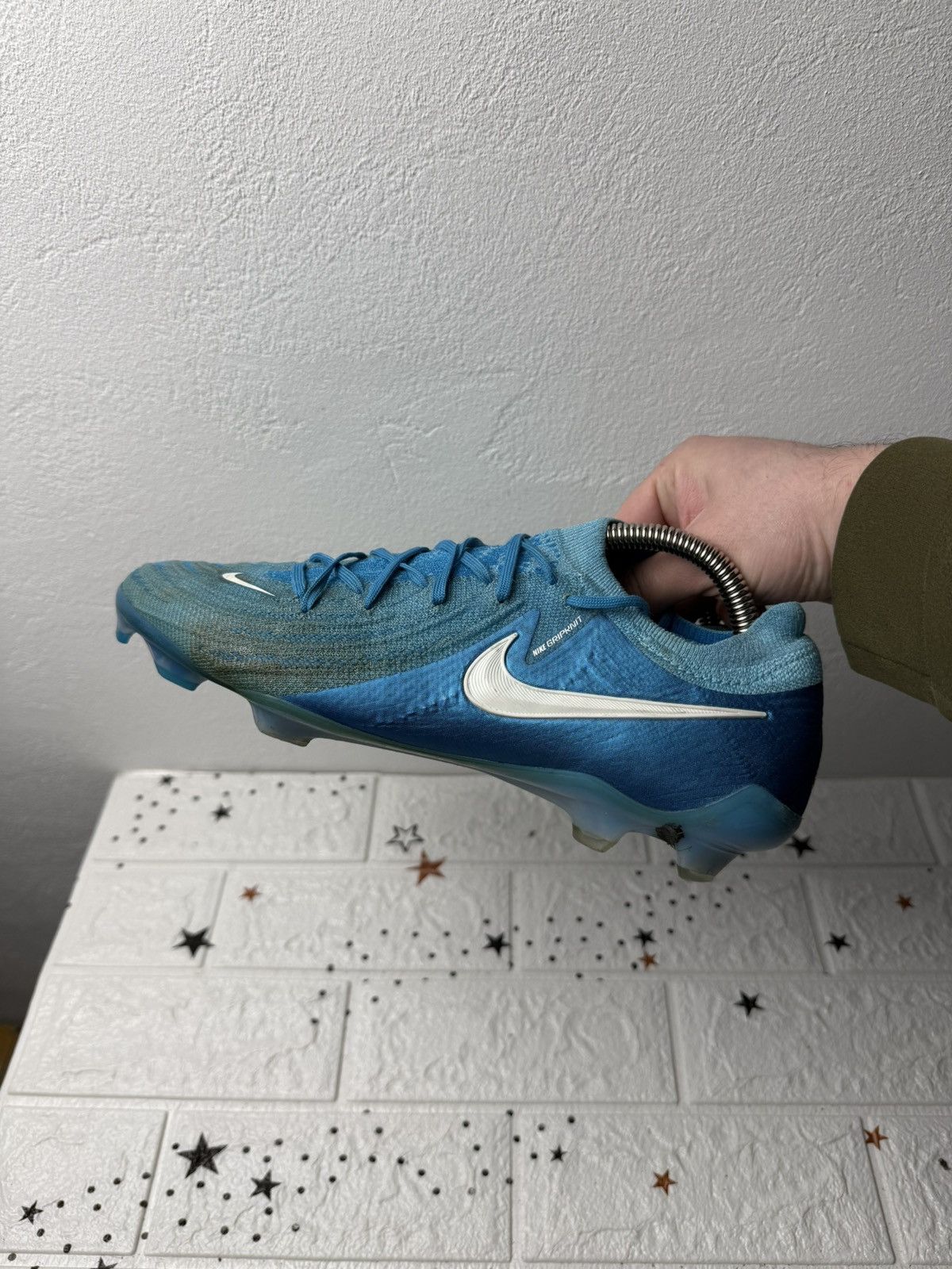 Nike NIKE PHANTOM GX 2 ELITE FG US9 UK8 EUR42.5 FJ2559-400 CLEATS Size US 9 / EU 42 - 2 Thumbnail