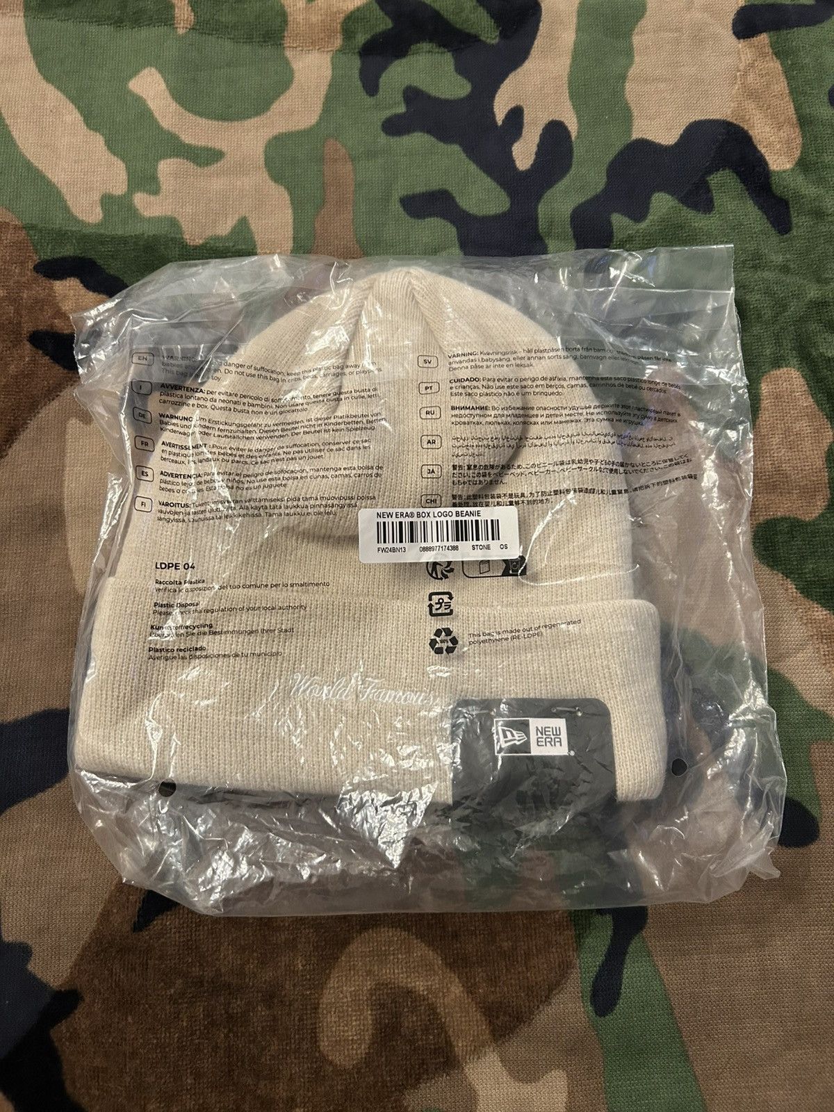 New Era × Supreme Supreme New Era Box Logo Beanie Stone FW24 Size ONE SIZE - 4 Thumbnail