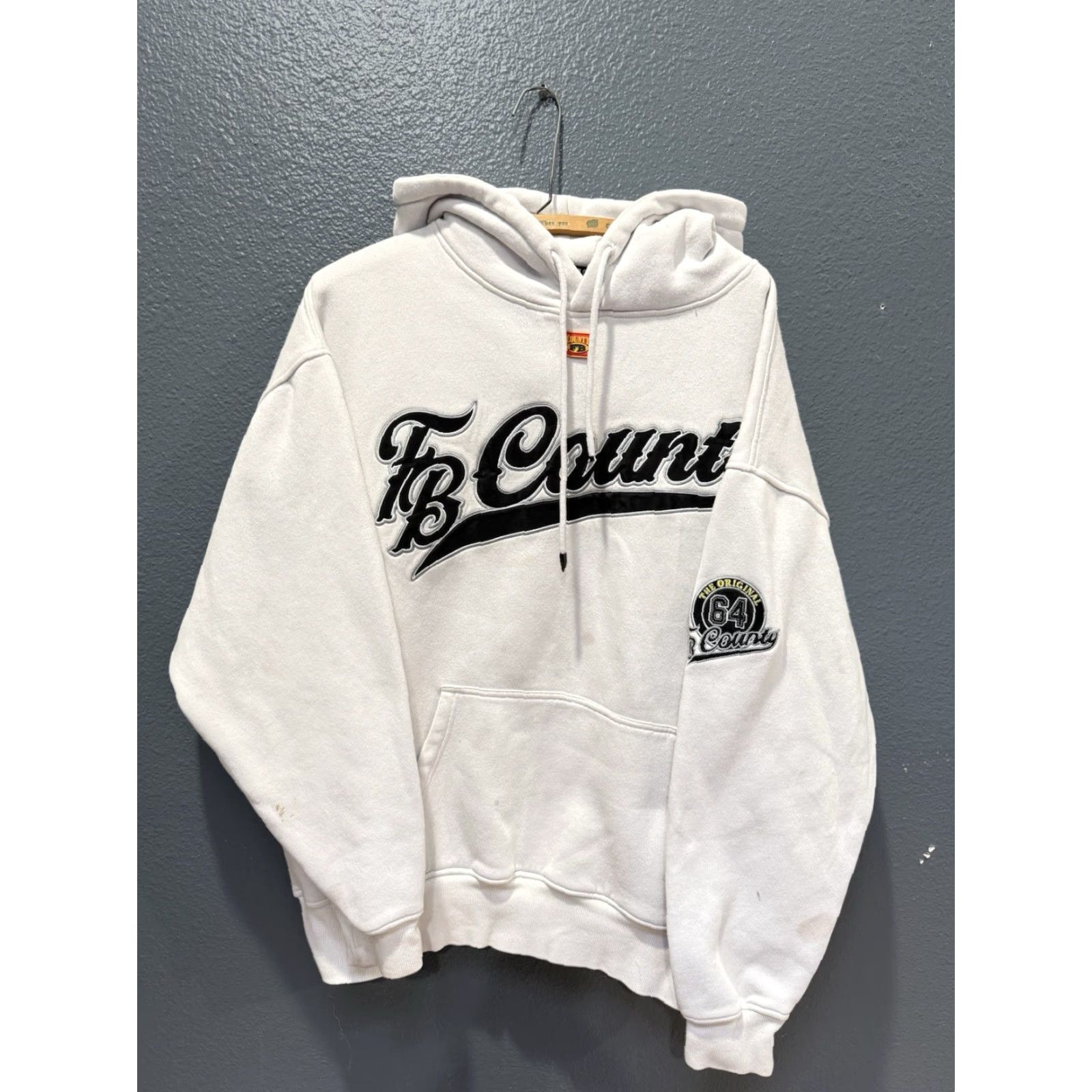 Vintage FB Country Hoodie XL White Embroidered Heavyweight Pullover Men Adults Flawed Size US XL / EU 56 / 4 - 3 Thumbnail