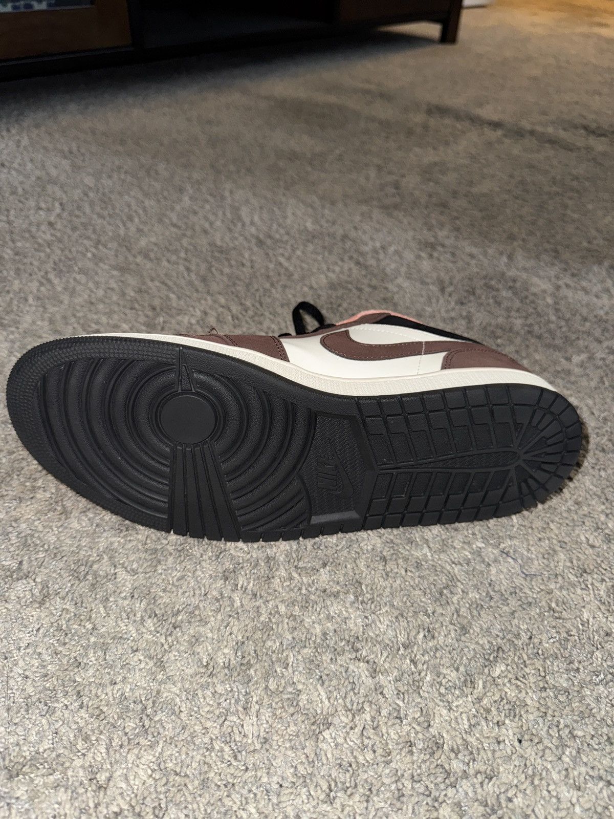 Jordan Brand Jordan 1 Low Mocha Size US 11 / EU 44 - 7 Thumbnail