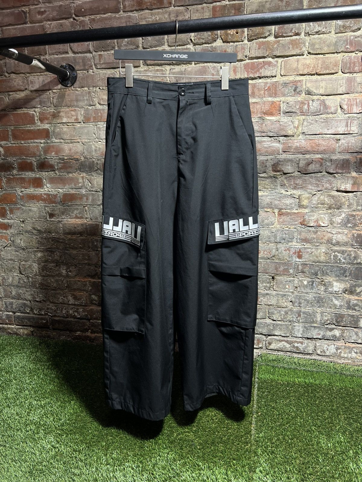 Vale Vale State Black Cargos Sz. 32 Size US 32 / EU 48 - 1 Thumbnail
