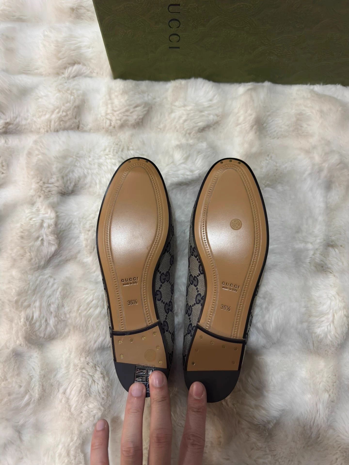 Gucci Gucci Women's New All Over Print Loafers 36.5 EU Size US 6.5 / IT 36.5 - 6 Thumbnail