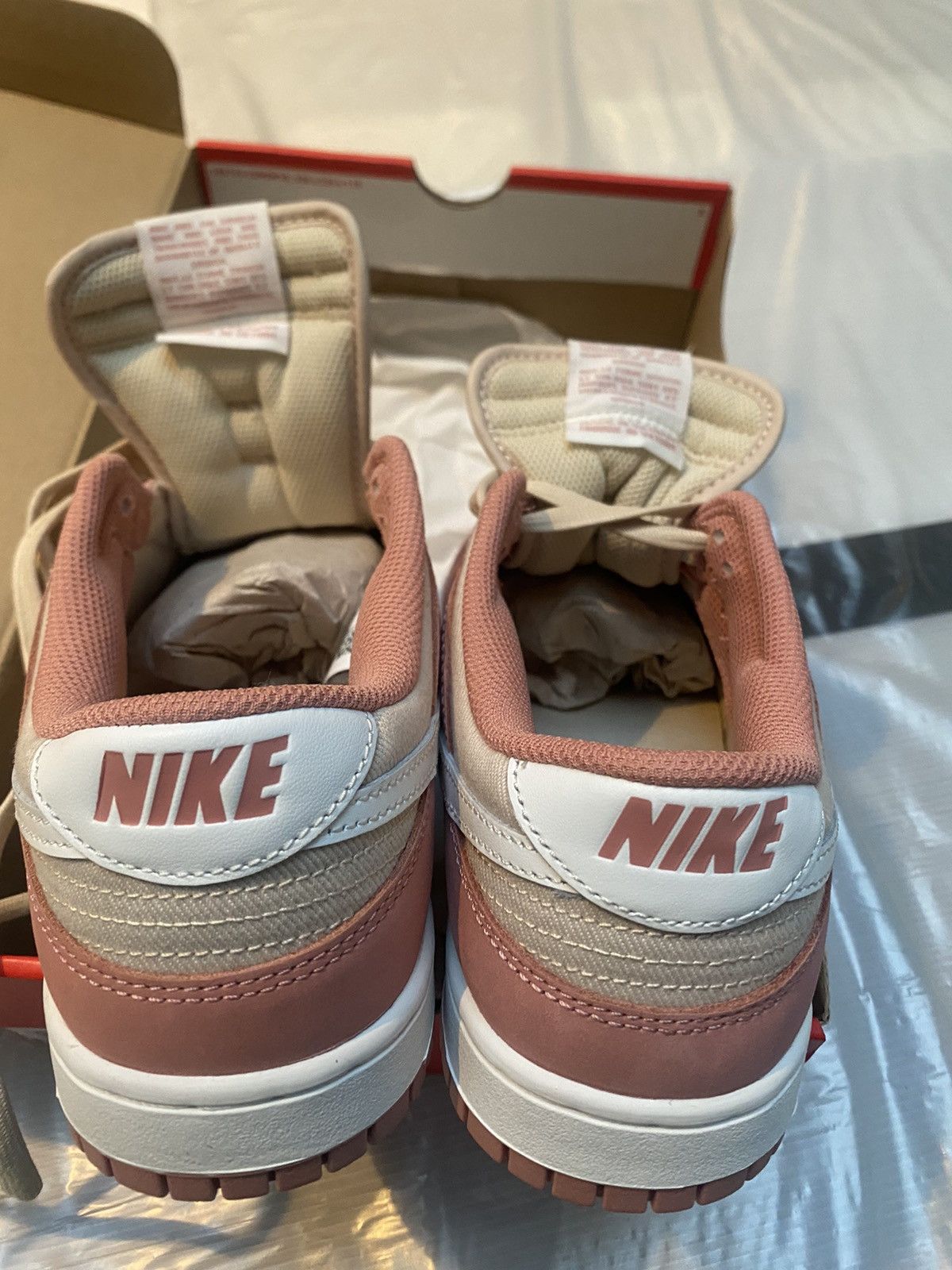 Nike Nike Dunk Low Retro PRM Size US 10.5 / EU 43-44 - 11 Thumbnail