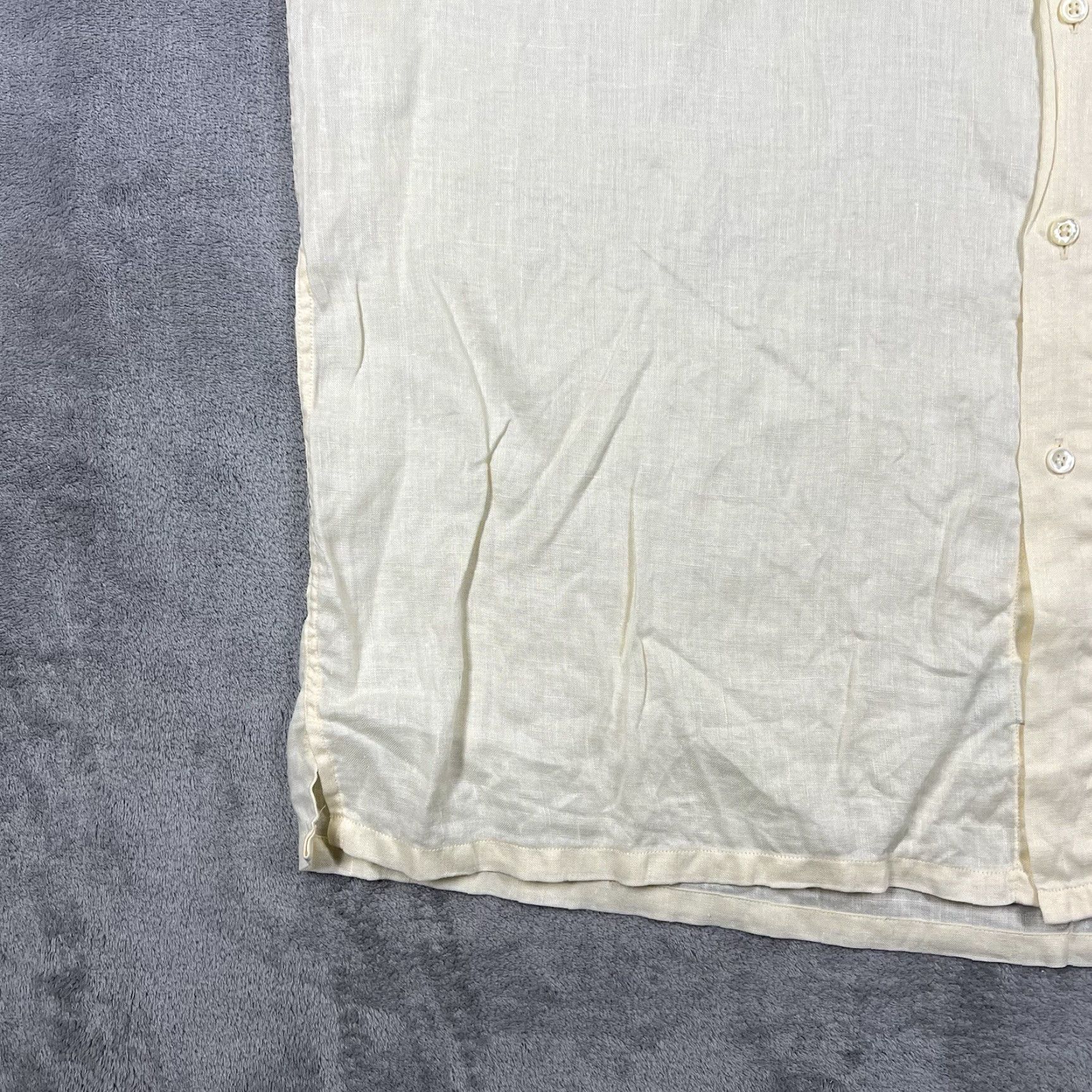 Saks Fifth Avenue VINTAGE Saks Fifth Avenue Button-Up Shirt Men’s Large Beige 100% Linen Short Sleeve Mens Regular L Beige 90s Size US L / EU 52-54 / 3 - 3 Thumbnail