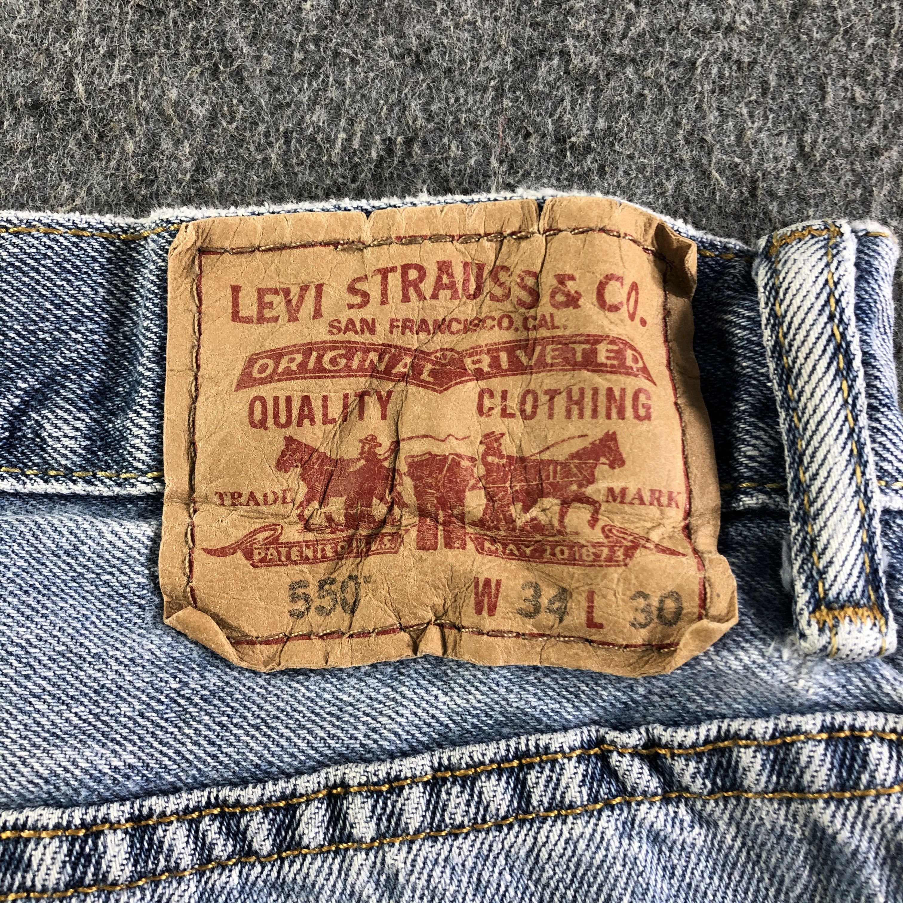 Levi's Vintage Blue Wash Levis 550 Jeans-J4223 Size US 33 - 5 Thumbnail