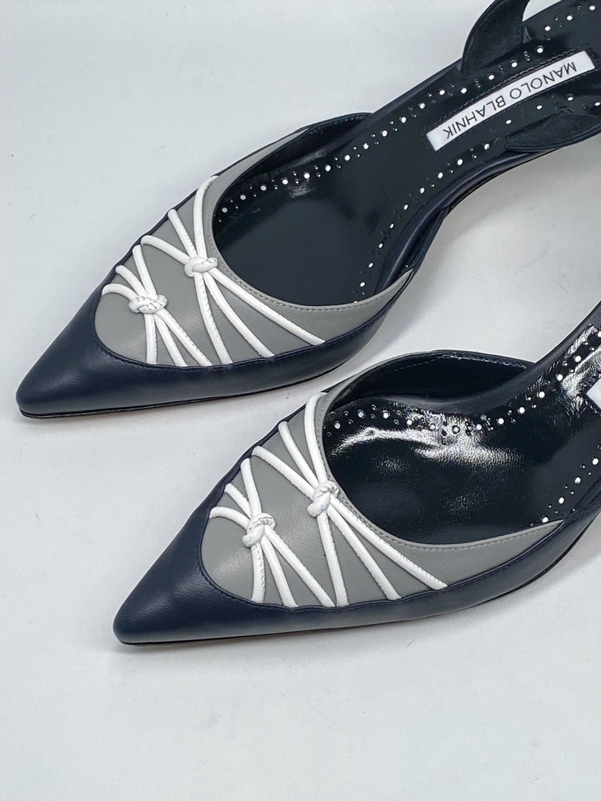 Manolo Blahnik Manolo Blahnik Maretsli 50MM Leather Slingback Pumps size 39 Size US 9 / IT 39 - 8 Thumbnail
