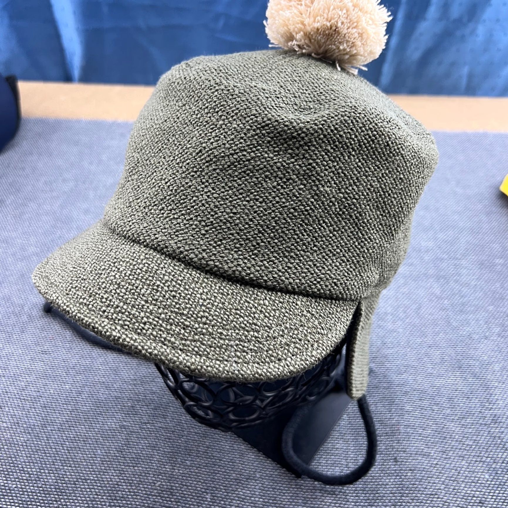 Vintage Costo Duck Hunting Travel Hat Ear Flap Woven Chin Strap Medium Green Unisex Adults S Beanie Outdoor Wool Acrylic Blended Fabric Size ONE SIZE - 2 Thumbnail