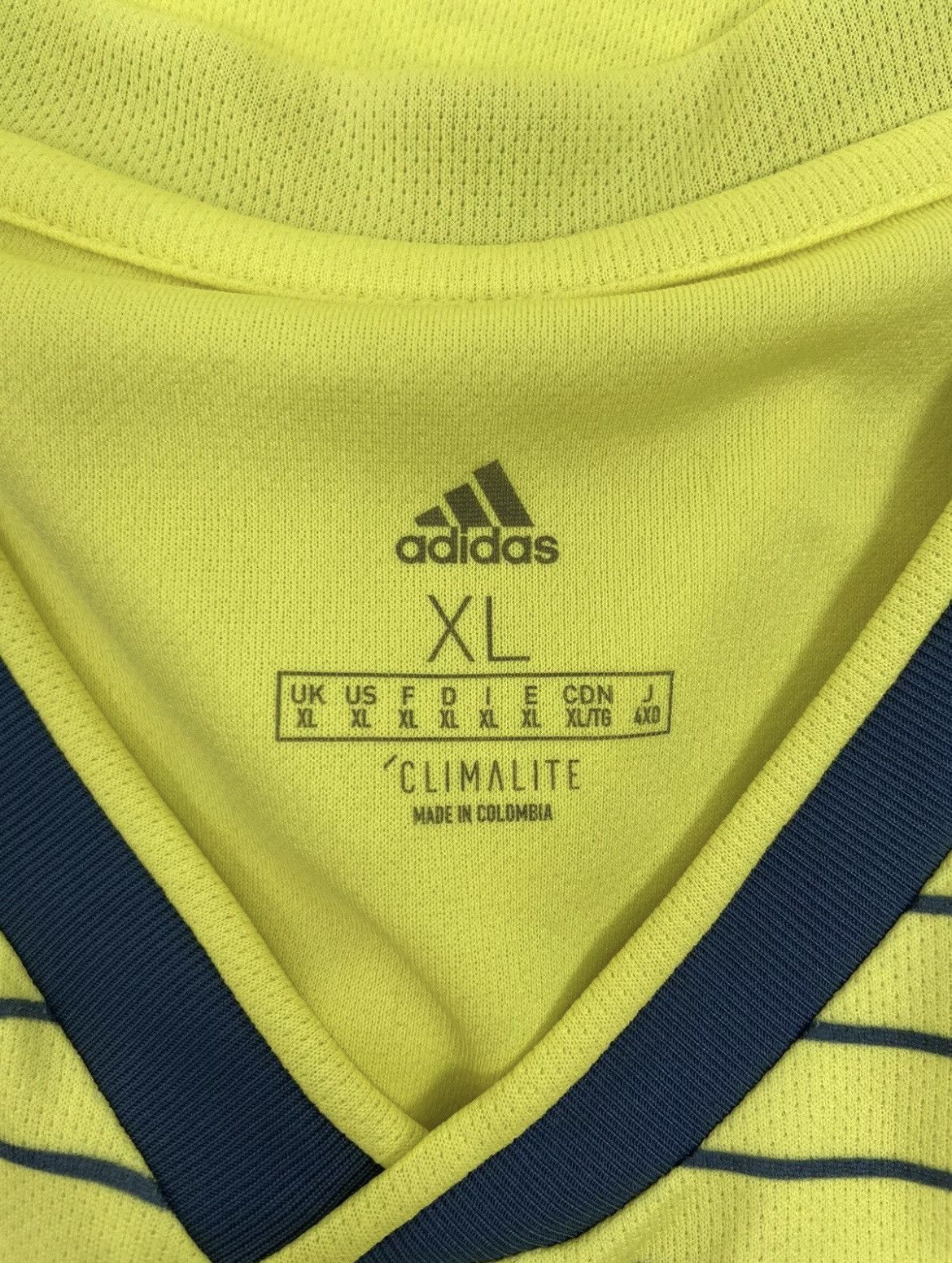Adidas Colombia Team 2019/20 Home Jersey Adidas DN6619 Size XL Size US XL / EU 56 / 4 - 5 Thumbnail