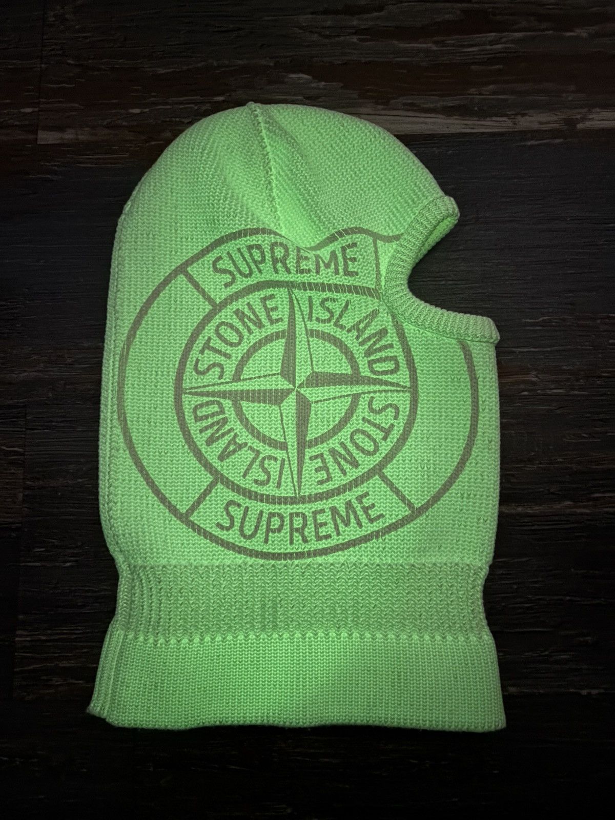 Stone Island × Supreme Supreme Stone Island Glow Knit Balaclava White Size ONE SIZE - 1 Thumbnail
