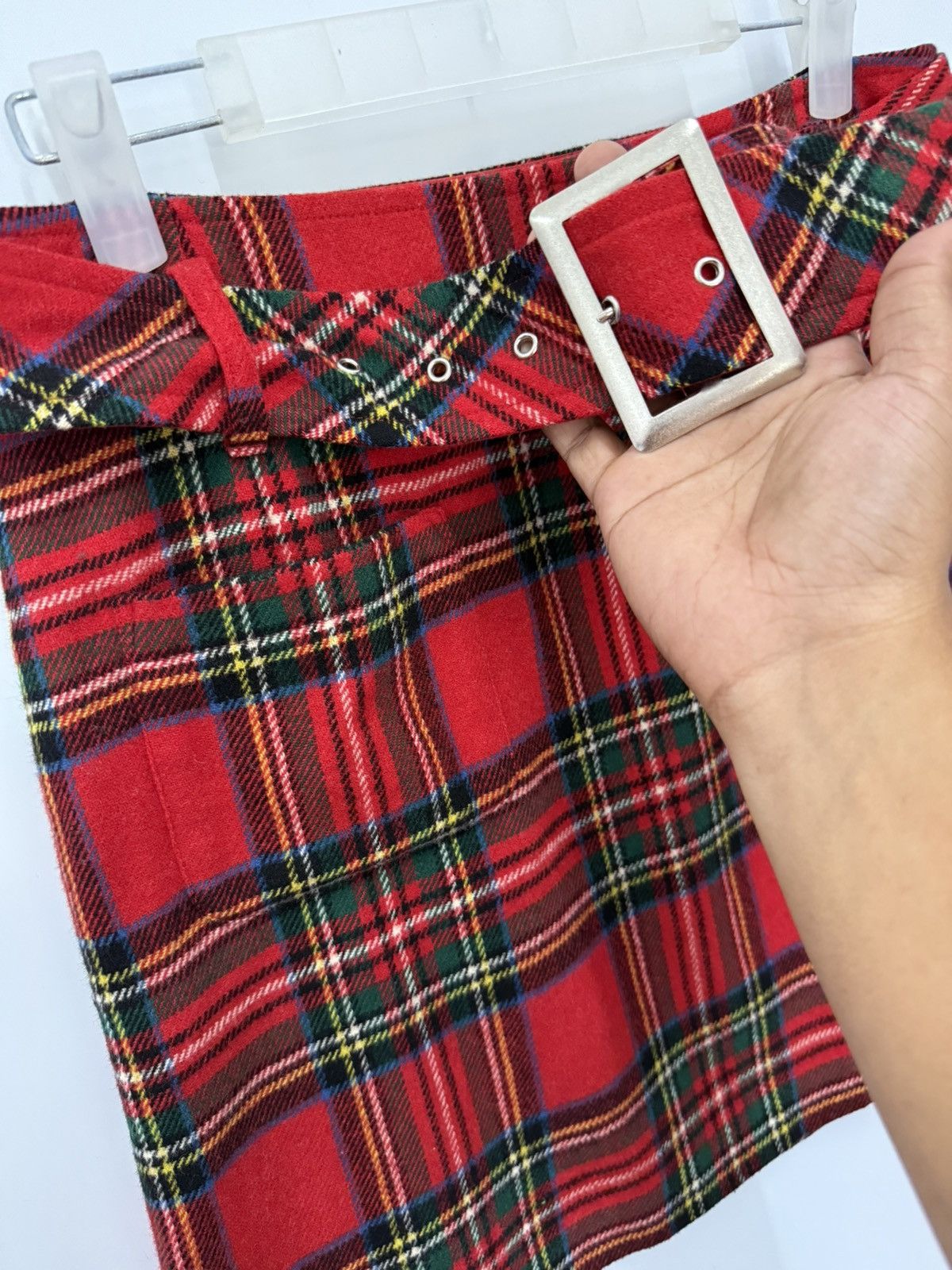 agnes b. 🔥 PUNKERS ‼️ Red tartan belt mini Skirt Size 27" / US 4 / IT 40 - 3 Thumbnail