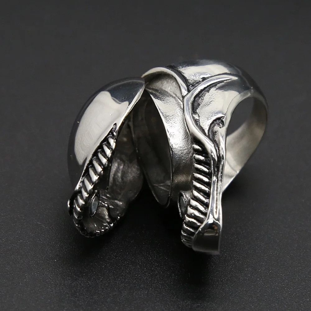 Vintage Gothic Venoms Skull Ring Size ONE SIZE - 2 Thumbnail