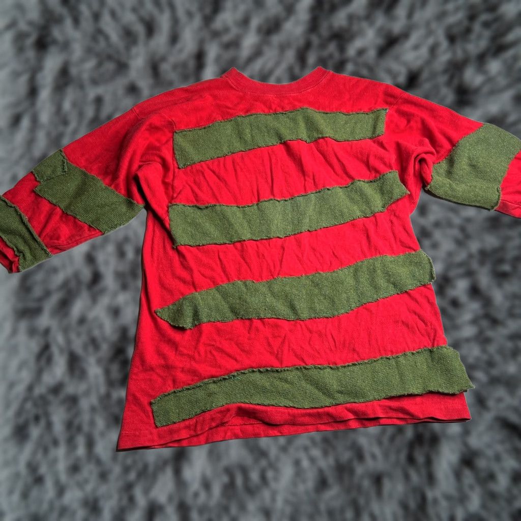 Champion VINTAGE Champion Horror 90s Style Shirt MEN M Red Cotton USA Single Stitch Crew Neck Long Sleeve Size US M / EU 48-50 / 2 - 1 Thumbnail