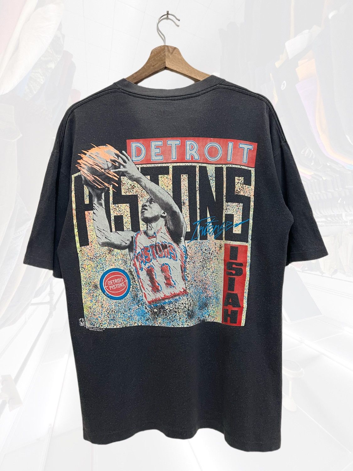 NBA Vintage Isiah Thompson Detroit Pistons Magic Johnson Tee Size US M / EU 48-50 / 2 - 1 Thumbnail