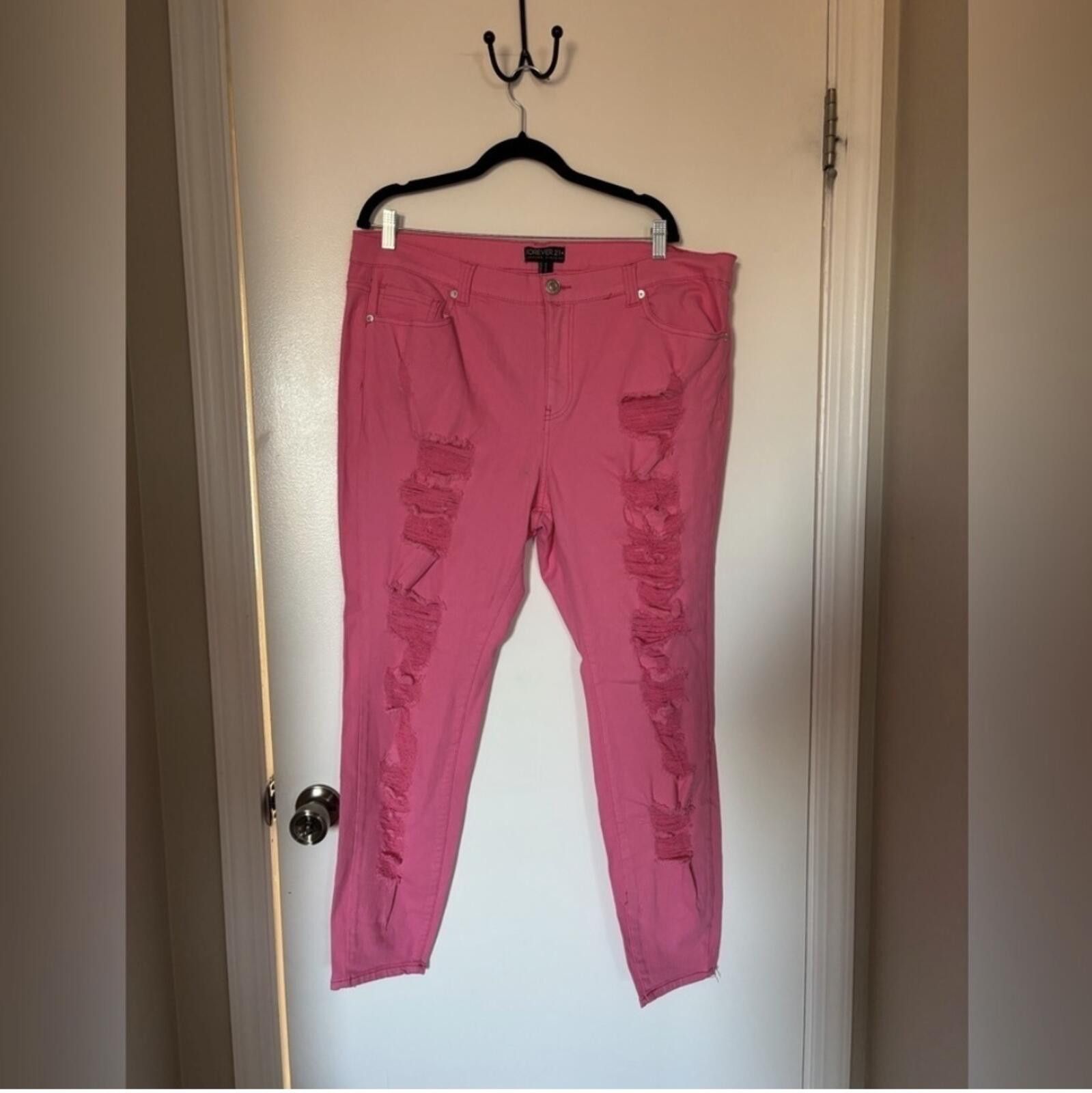 Forever 21 Forever 21 + jeans Size 40" / US 18 - 1 Thumbnail