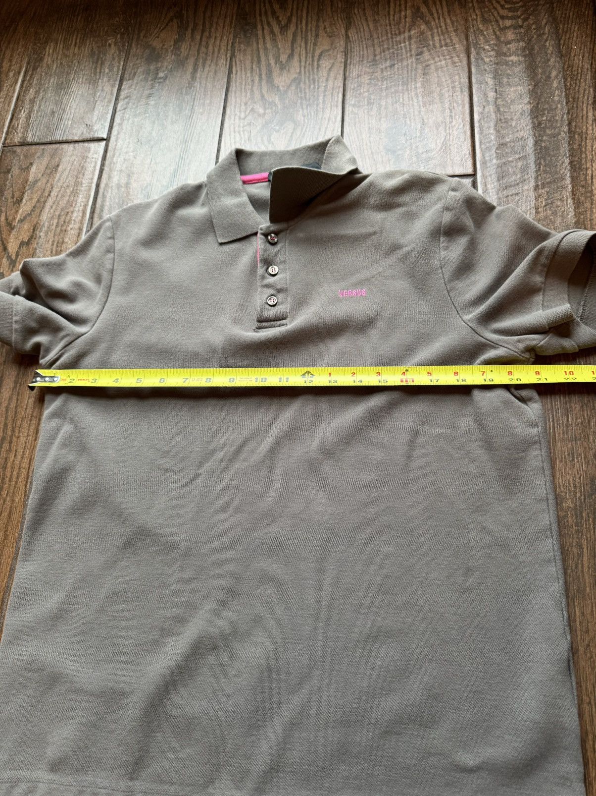 Versace × Vintage Vintage Versus Versace Gray Polo Size XXL Size US XXL / EU 58 / 5 - 4 Thumbnail