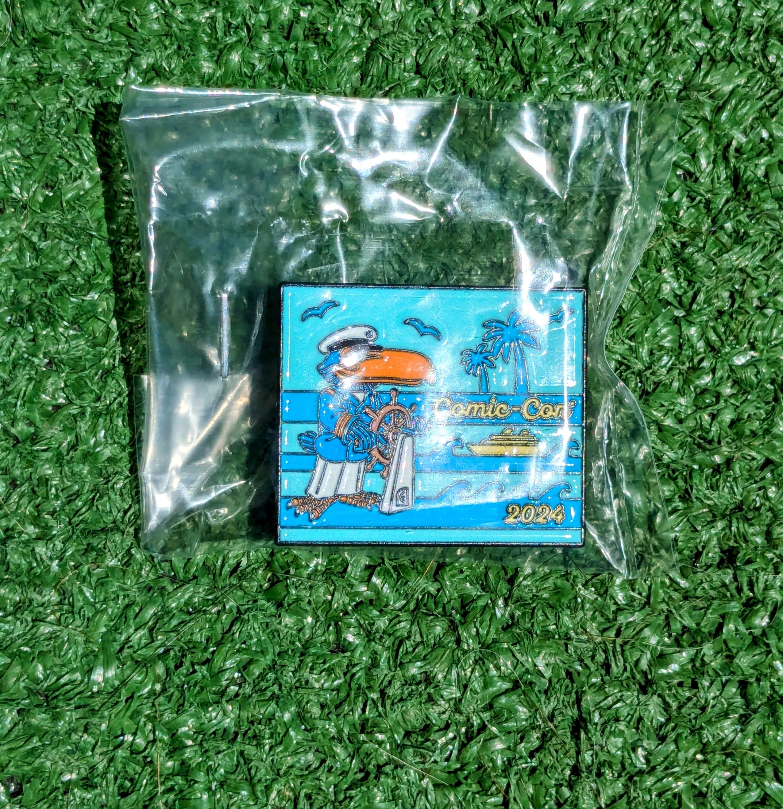 Designer SDCC 2024 Toucan San Diego Comic-Con Commemorative Pin Size ONE SIZE - 1 Thumbnail