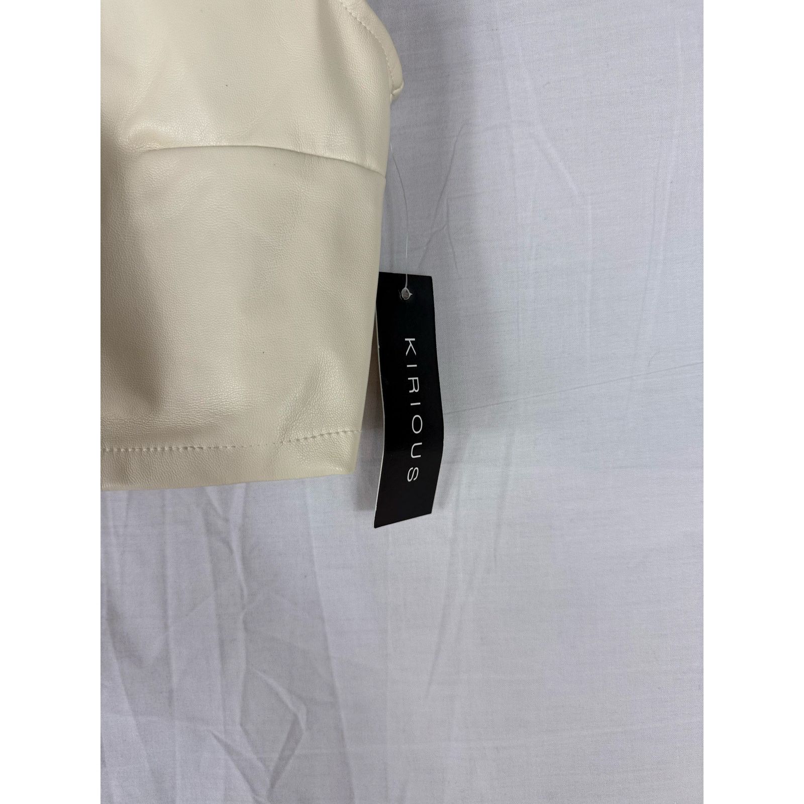 Other NWT Kirious Sleeveless Cropped Blouse Med Beige Zipper Back Size M / US 6-8 / IT 42-44 - 5 Thumbnail
