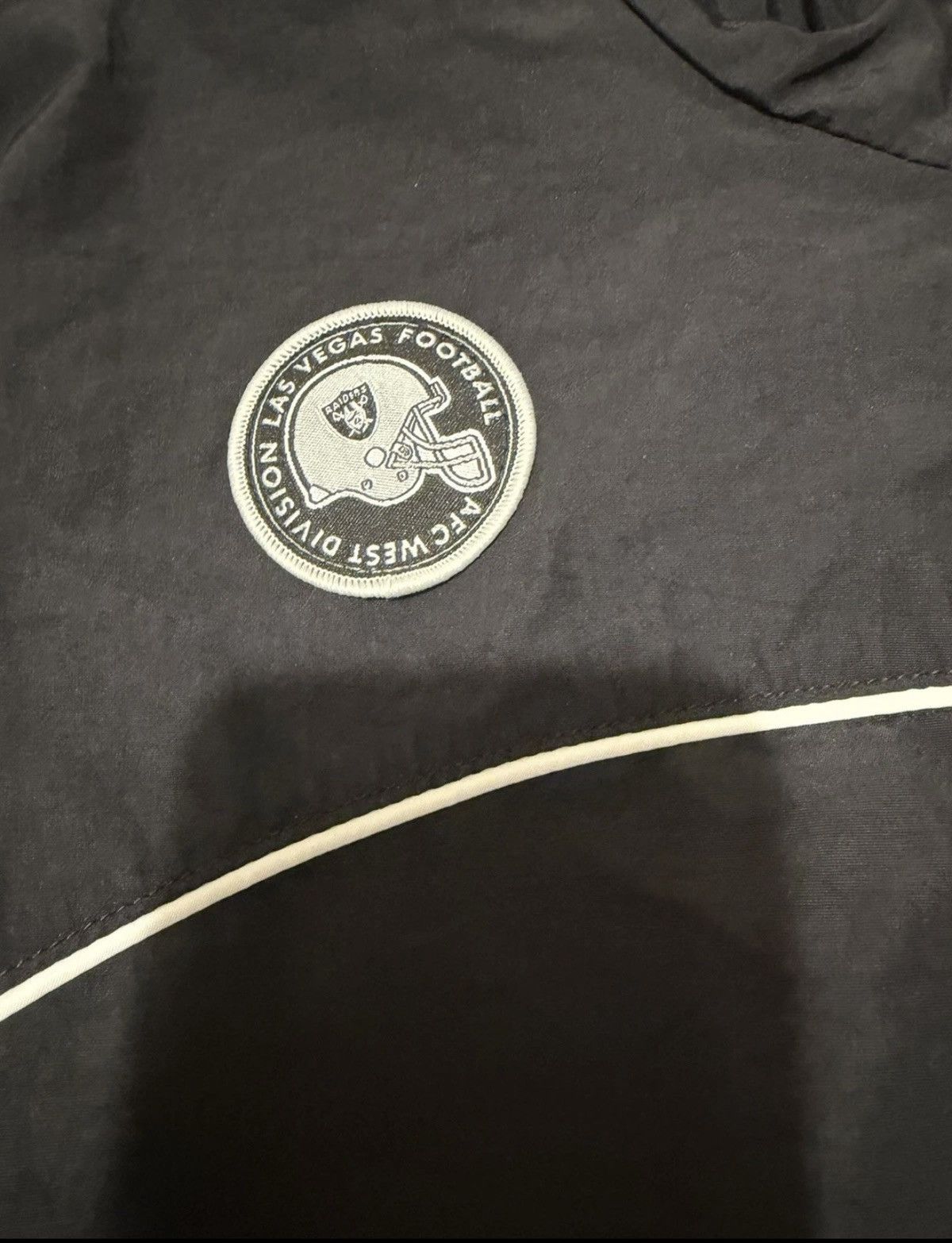 NFL Y2K Las Vegas Raiders Cropped Track Jacket Black White NFL” Size M / US 6-8 / IT 42-44 - 4 Thumbnail