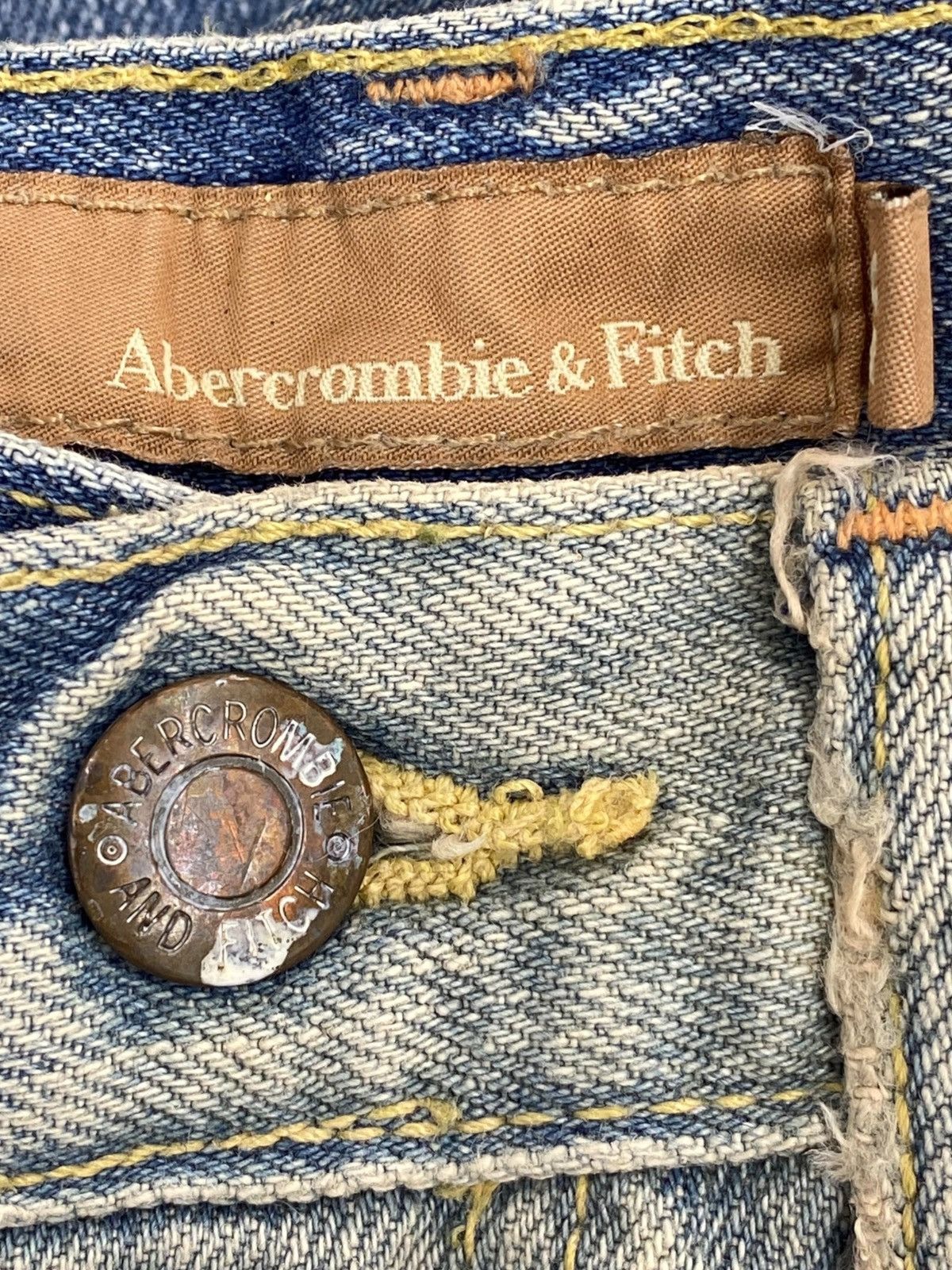 Abercrombie & Fitch Abercrombie & Fitch Mud Wash Style Flare Leg Jeans Size US 30 / EU 46 - 10 Thumbnail
