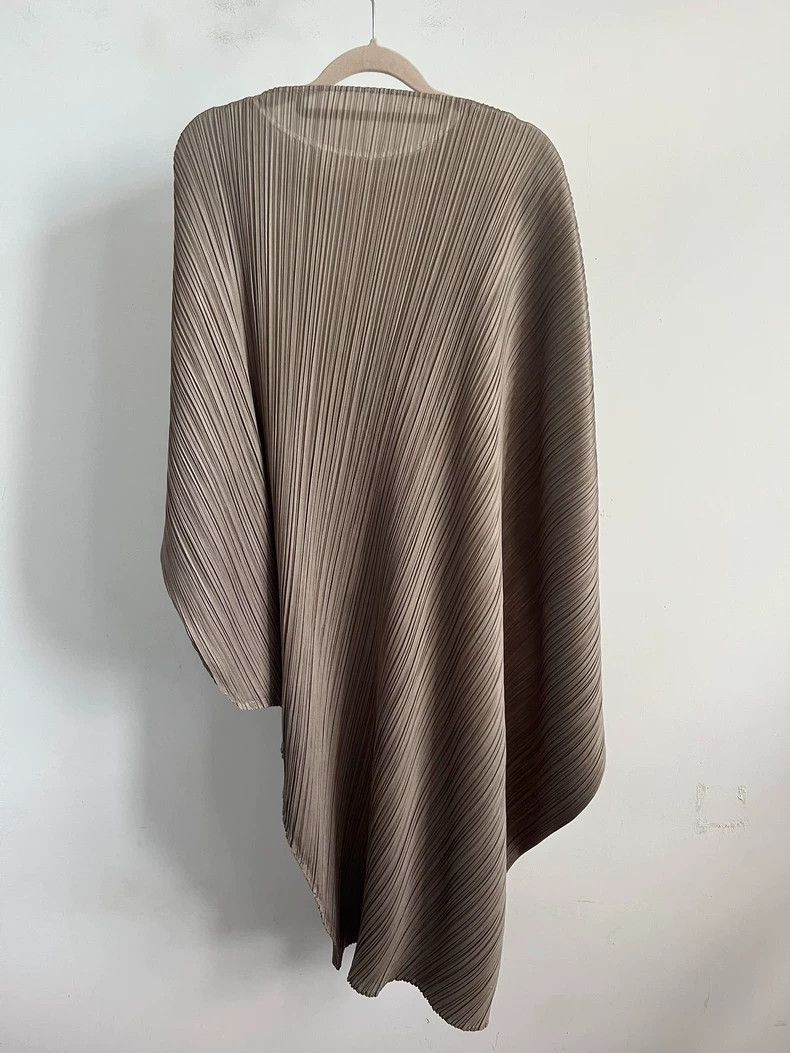 Issey Miyake Issey Miyake size:5 Brown pleated dress Size L / US 10 / IT 46 - 2 Thumbnail