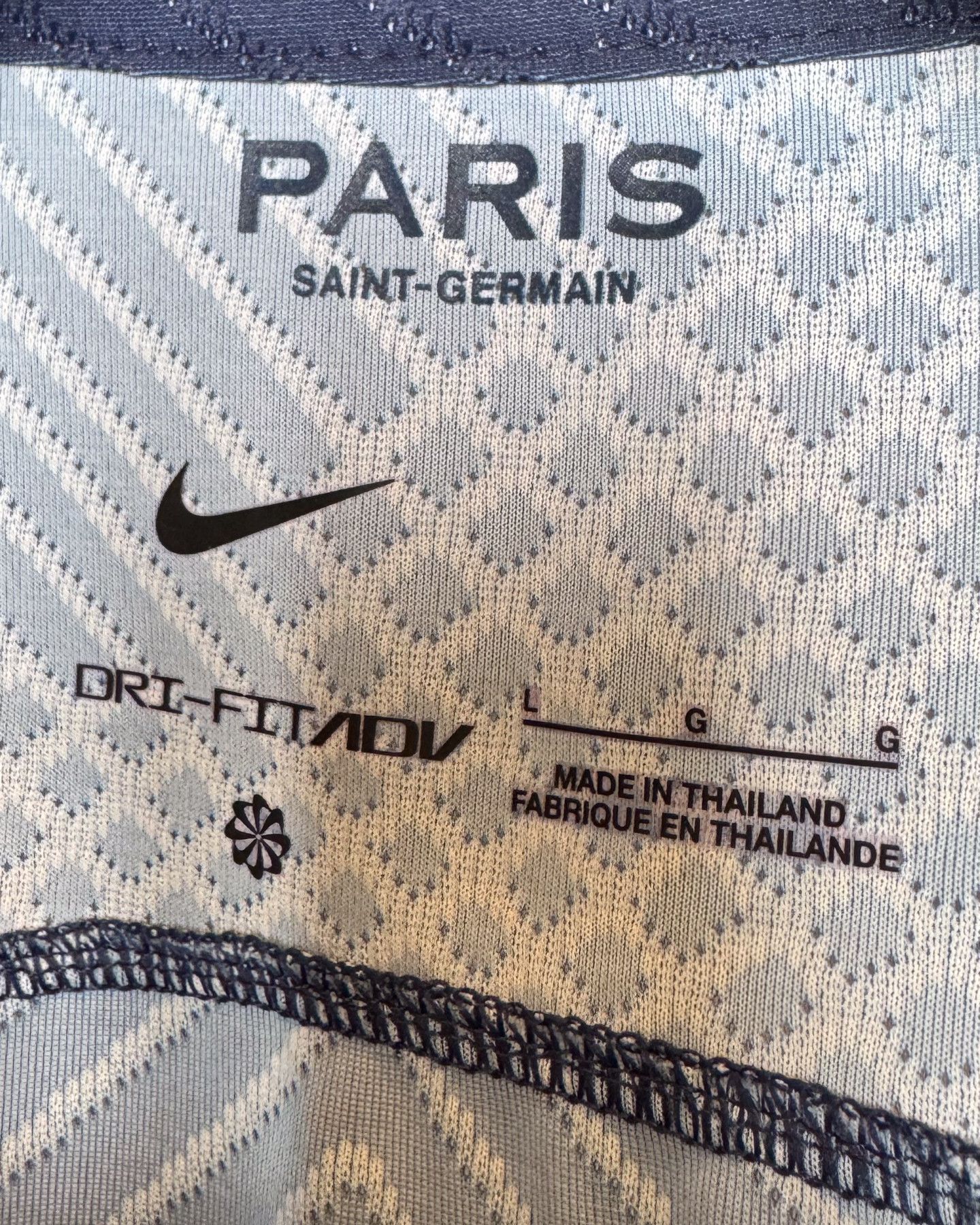 Nike PSG Home 2022-23 Nike Performance Jersey L No Sponor Size US L / EU 52-54 / 3 - 7 Thumbnail