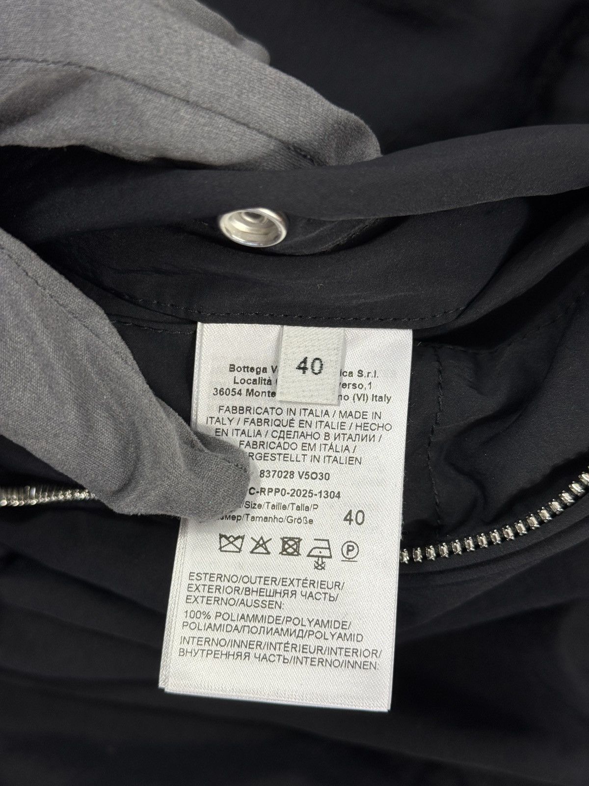 Bottega Veneta OVERSIZED TECH NYLON PUFFER JACKET WITH REMOVABLE COLLAR Size L / US 10 / IT 46 - 8 Thumbnail