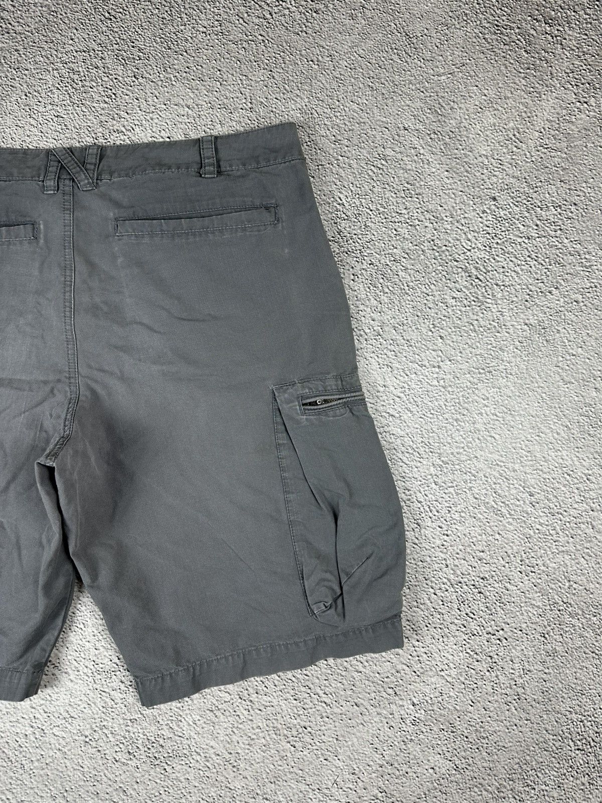 Nike Vintage Nike Cargo Faded Shorts Baggy Ripstop Y2K Size US 30 / EU 46 - 8 Thumbnail