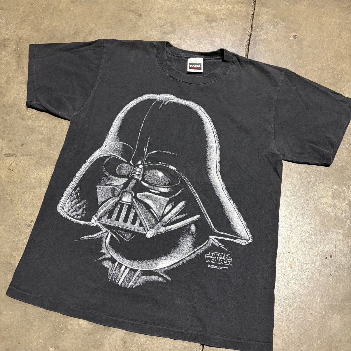 Star Wars Vintage Darth Vader Star Wars T shirt Stipple Art 90s USA Size US L / EU 52-54 / 3 - 4 Thumbnail