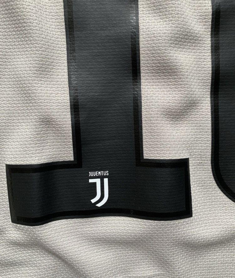 Adidas Dybala jersey juventus Size US S / EU 44-46 / 1 - 3 Thumbnail