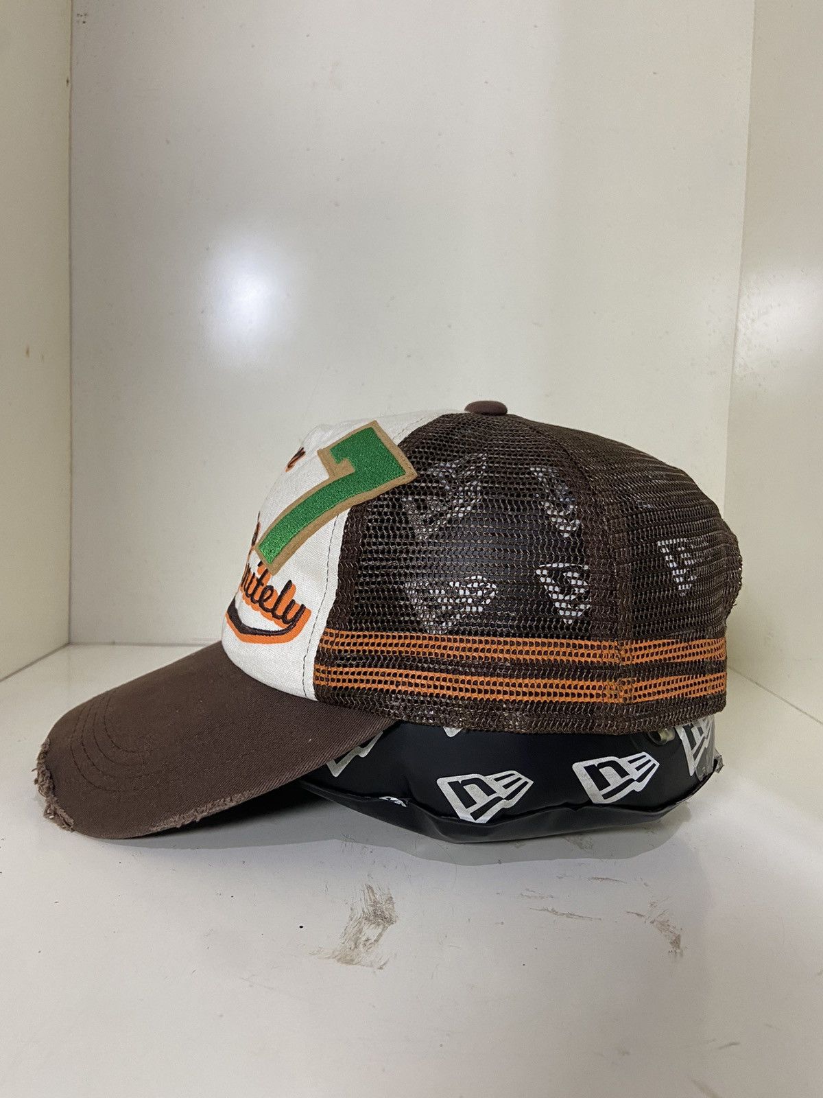 If Six Was Nine 2000s Y2K ditseressed trucker hat Size ONE SIZE - 6 Thumbnail