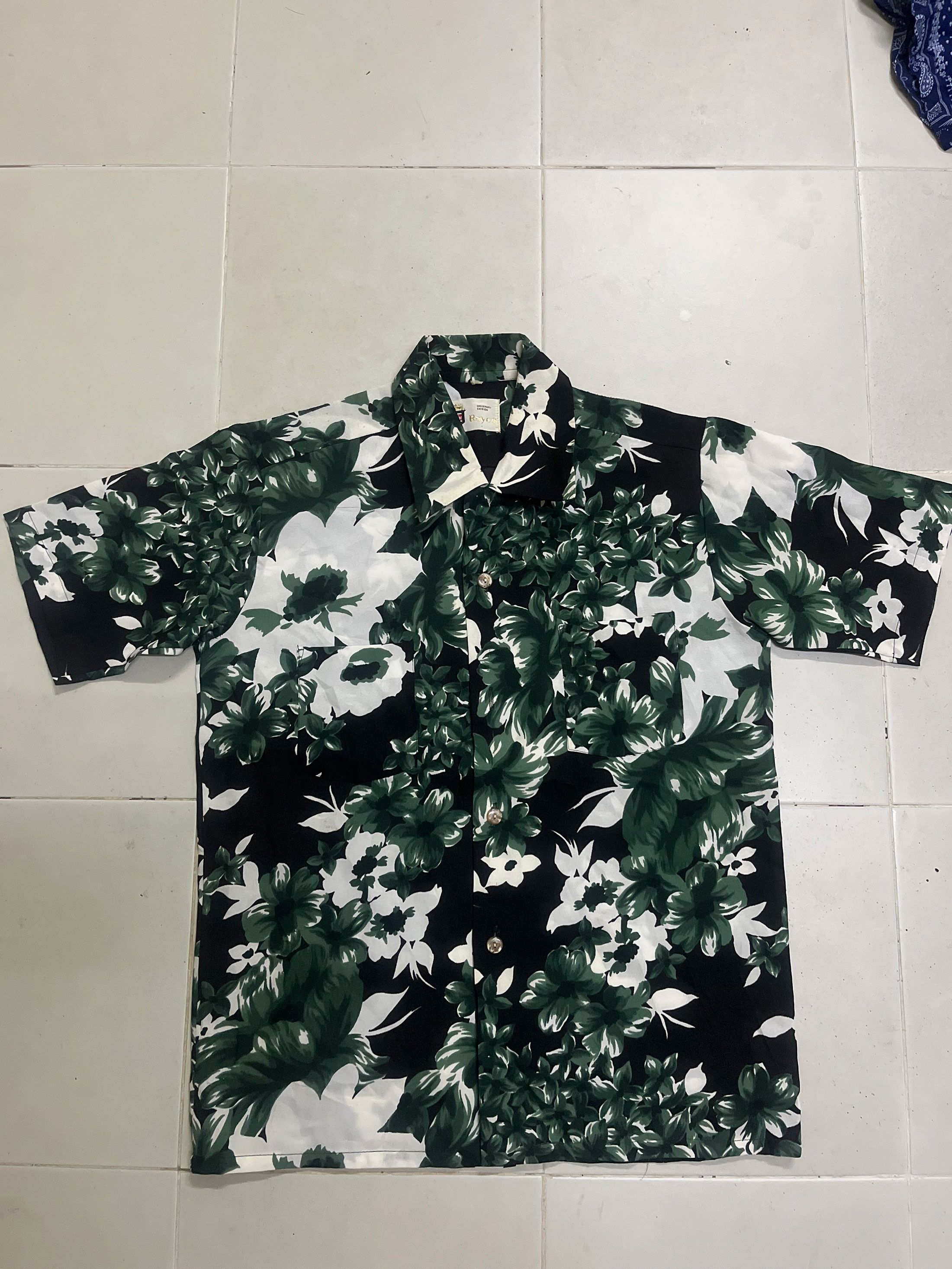 Japanese Brand Vintage Royce Hawaii Aloha Short Sleeve 70s 80s Size US M / EU 48-50 / 2 - 1 Thumbnail