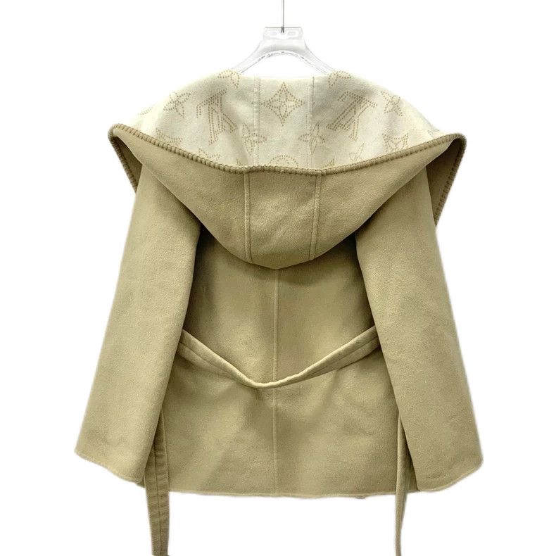 Louis Vuitton Louis Vuitton 24 New Cream Tea Reversible Wool Old Flower Size XS / US 0-2 / IT 36-38 - 2 Thumbnail