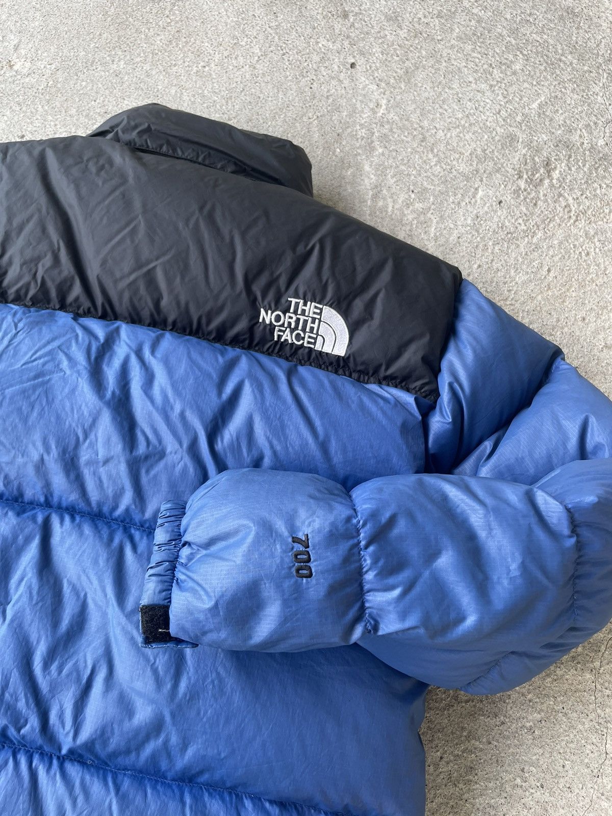 The North Face × Vintage The NorthFace 700 Blue Nuptse Vintage Puffer Jacket Size US M / EU 48-50 / 2 - 19 Thumbnail