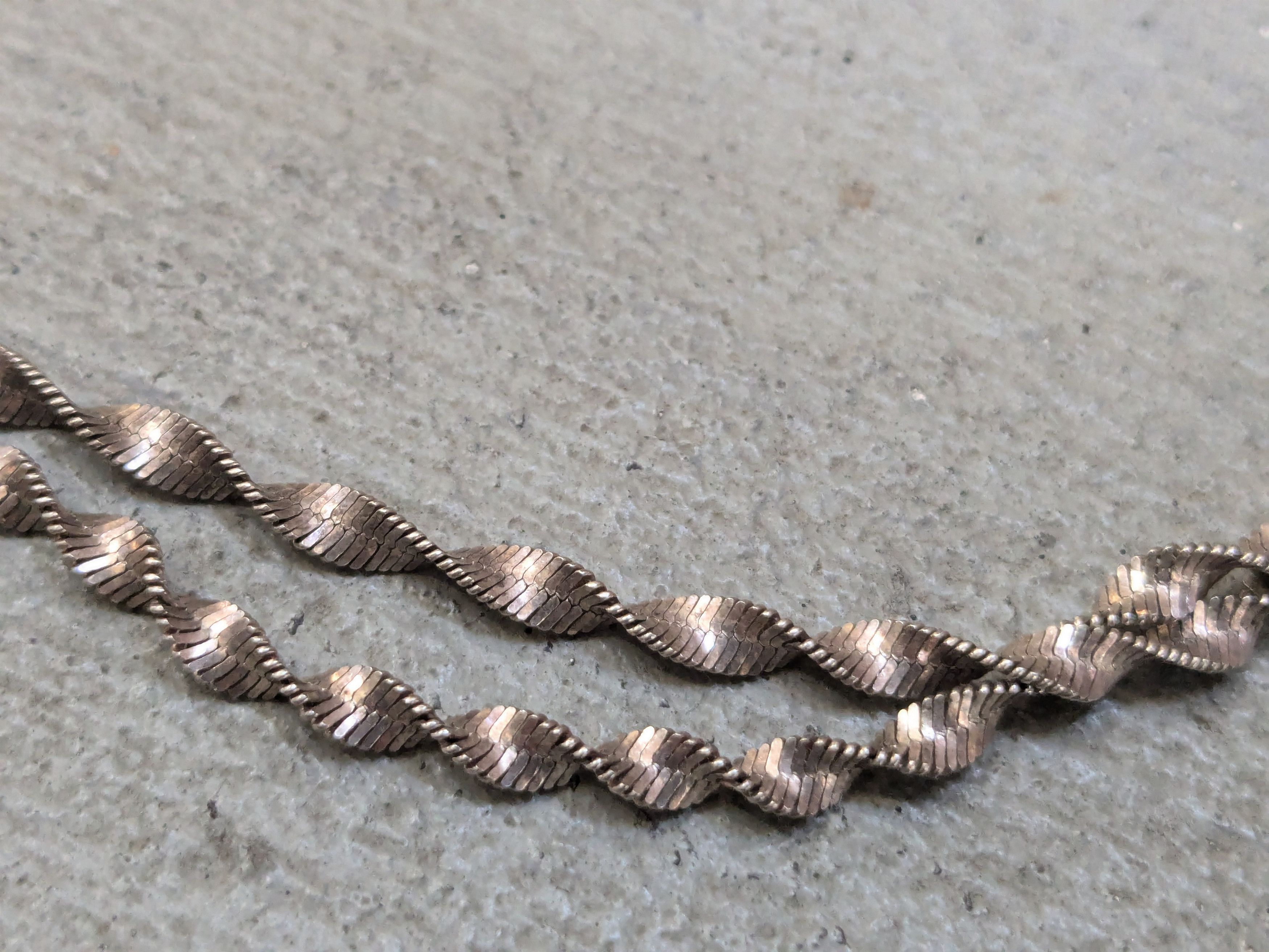 Jewelry Sterling Silver Necklace 24" Herringbone Twist Italy Size ONE SIZE - 4 Thumbnail