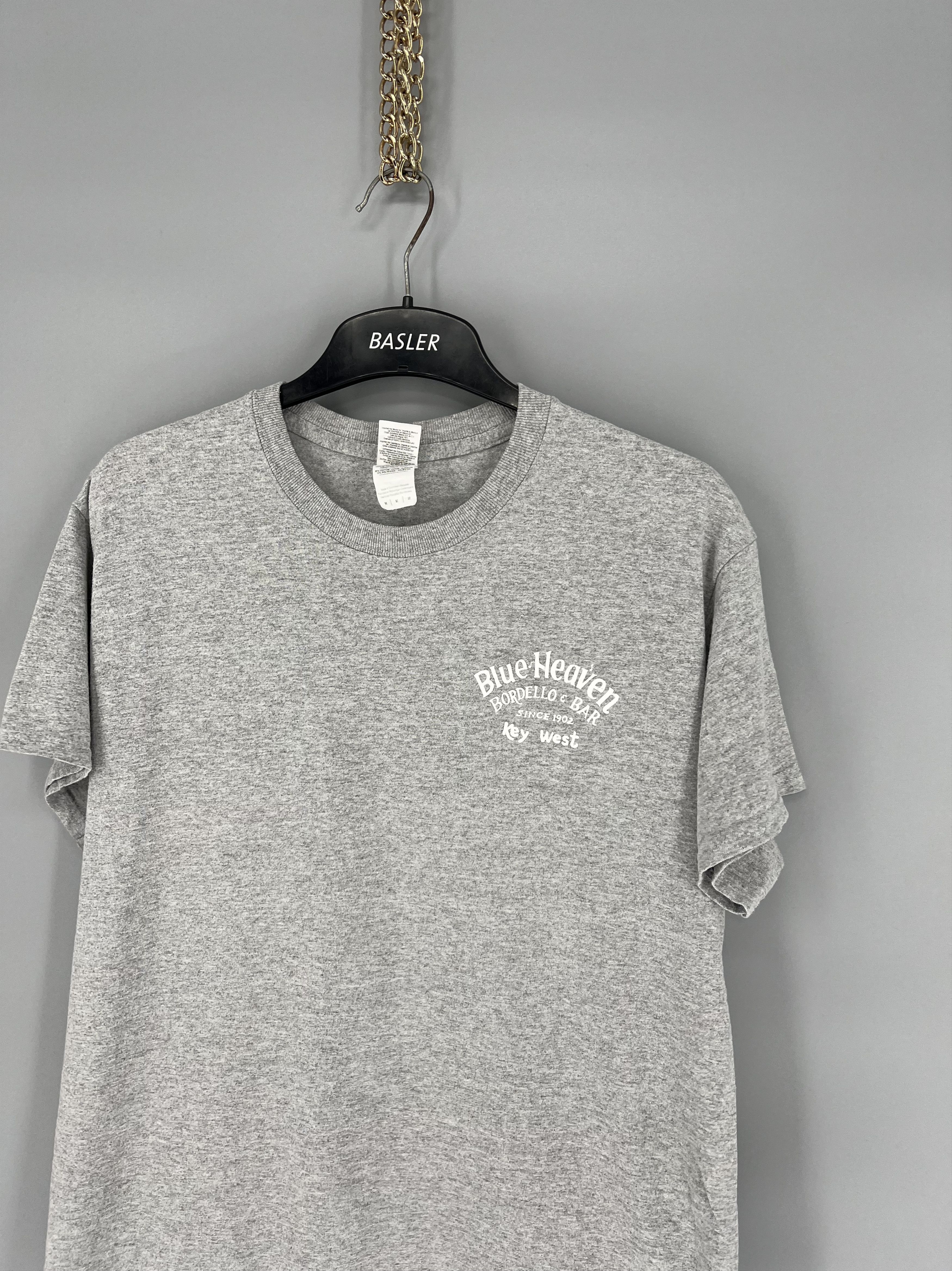 Vintage Vintage Y2K "Blue Heaven Bordello Bar" Skulls tee Size US M / EU 48-50 / 2 - 5 Thumbnail