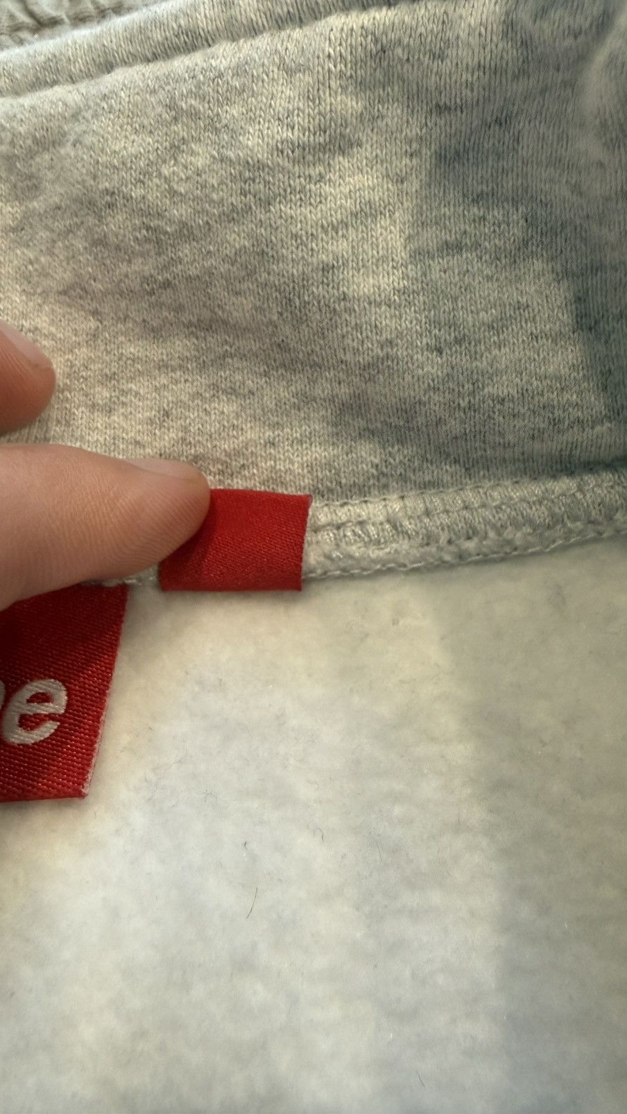 Supreme SUPREME “ASH GREY” SMALL BOX LOGO HALF ZIP (SIZE L) Size US L / EU 52-54 / 3 - 8 Thumbnail