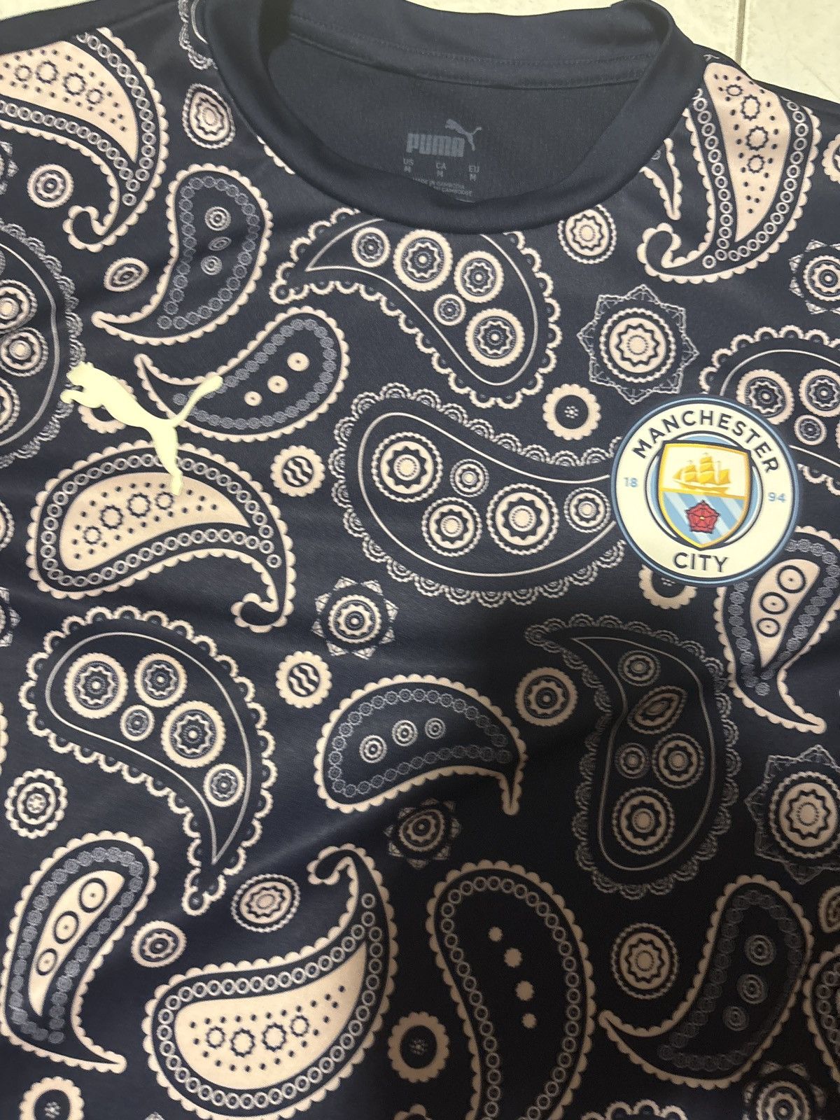 Puma × Vintage Manchester city 20/21 pregame jersey, Navy/Pink bandana Size US M / EU 48-50 / 2 - 2 Thumbnail