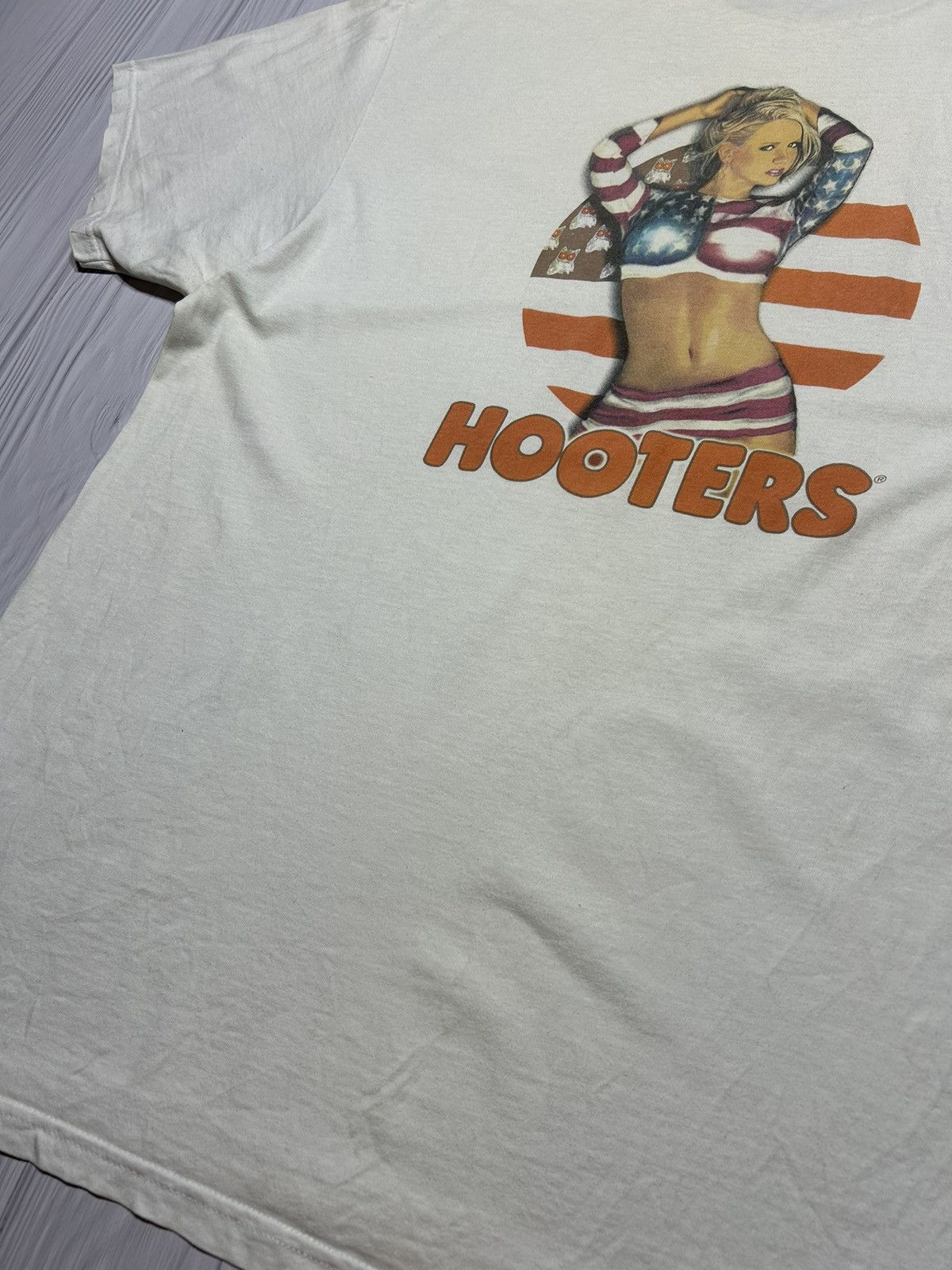 Vintage Vintage Hooters USA Girl Babe T-Shirt Y2K Size US XXL / EU 58 / 5 - 4 Thumbnail