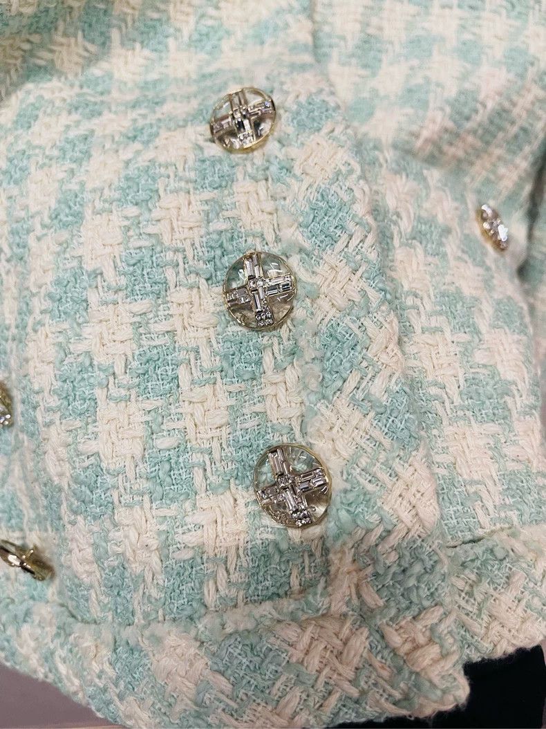 Chanel Chanel 23 Spring and Summer Mint Green Double-breasted Shor Size S / US 4 / IT 40 - 2 Thumbnail