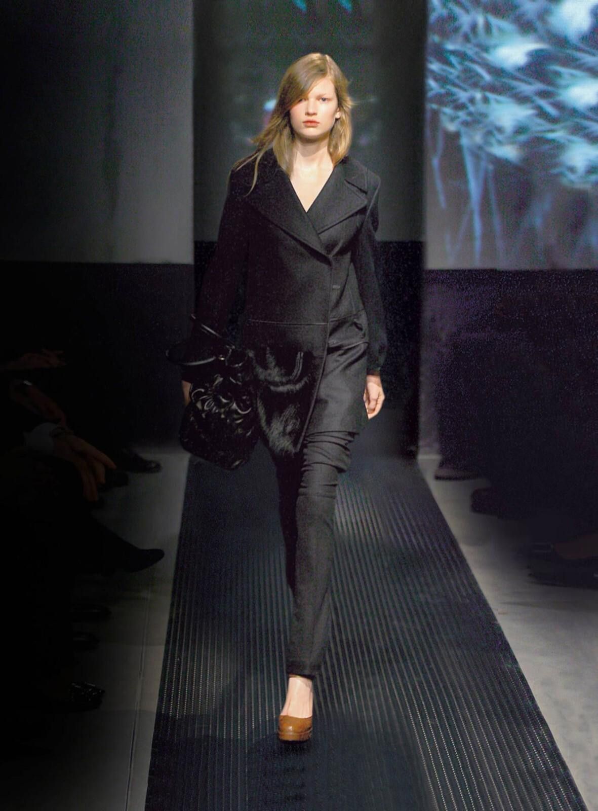 Prada FW2006 Prada Runway Fur Raccon Pocket / Wool Coat Women Size S / US 4 / IT 40 - 1 Thumbnail