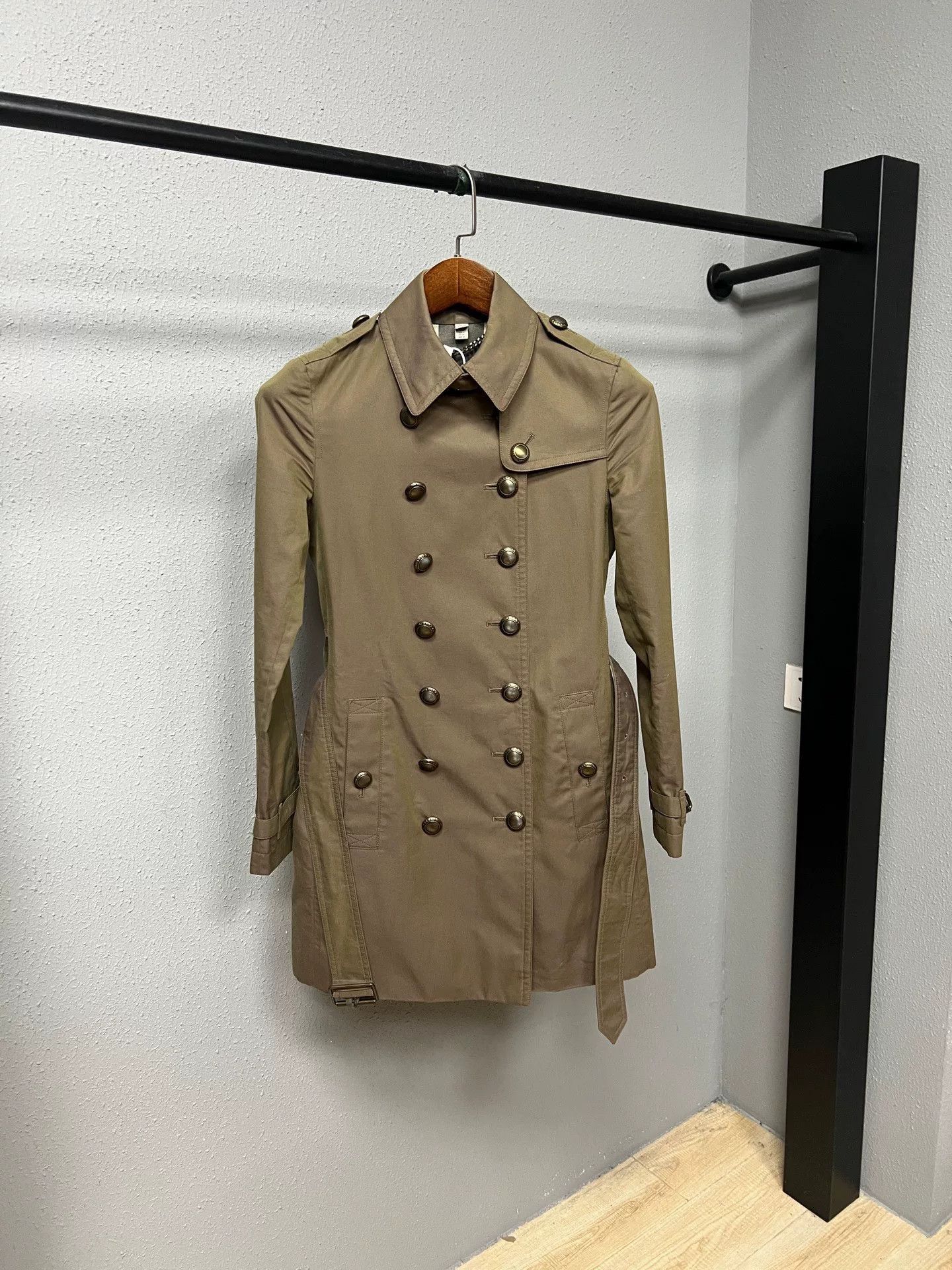 Burberry burberry double-breasted trench coat in brown Size XS / US 0-2 / IT 36-38 - 1 Thumbnail