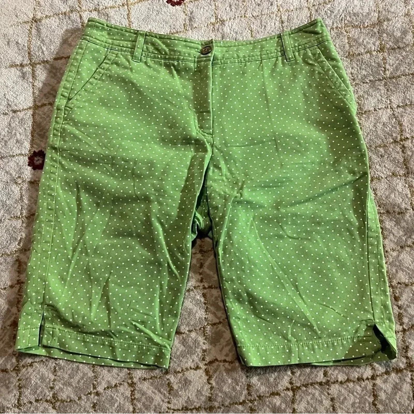 Charter Club Charter Club Slim It Up Bermuda Shorts SIZE 6 Size 28" / US 6 / IT 42 - 1 Thumbnail