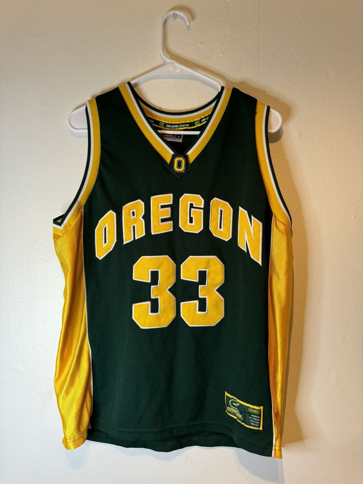 Colosseum Athletics Colosseum Oregon Ducks Stitched Basketball Jersey #33 Size M Size US M / EU 48-50 / 2 - 1 Thumbnail