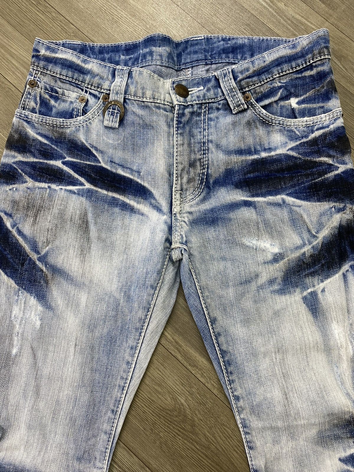 BUFFALO BOBS Buffalo Bobs Clawmark Curve Distressed Mudwash Flared Jeans Size US 32 / EU 48 - 9 Thumbnail