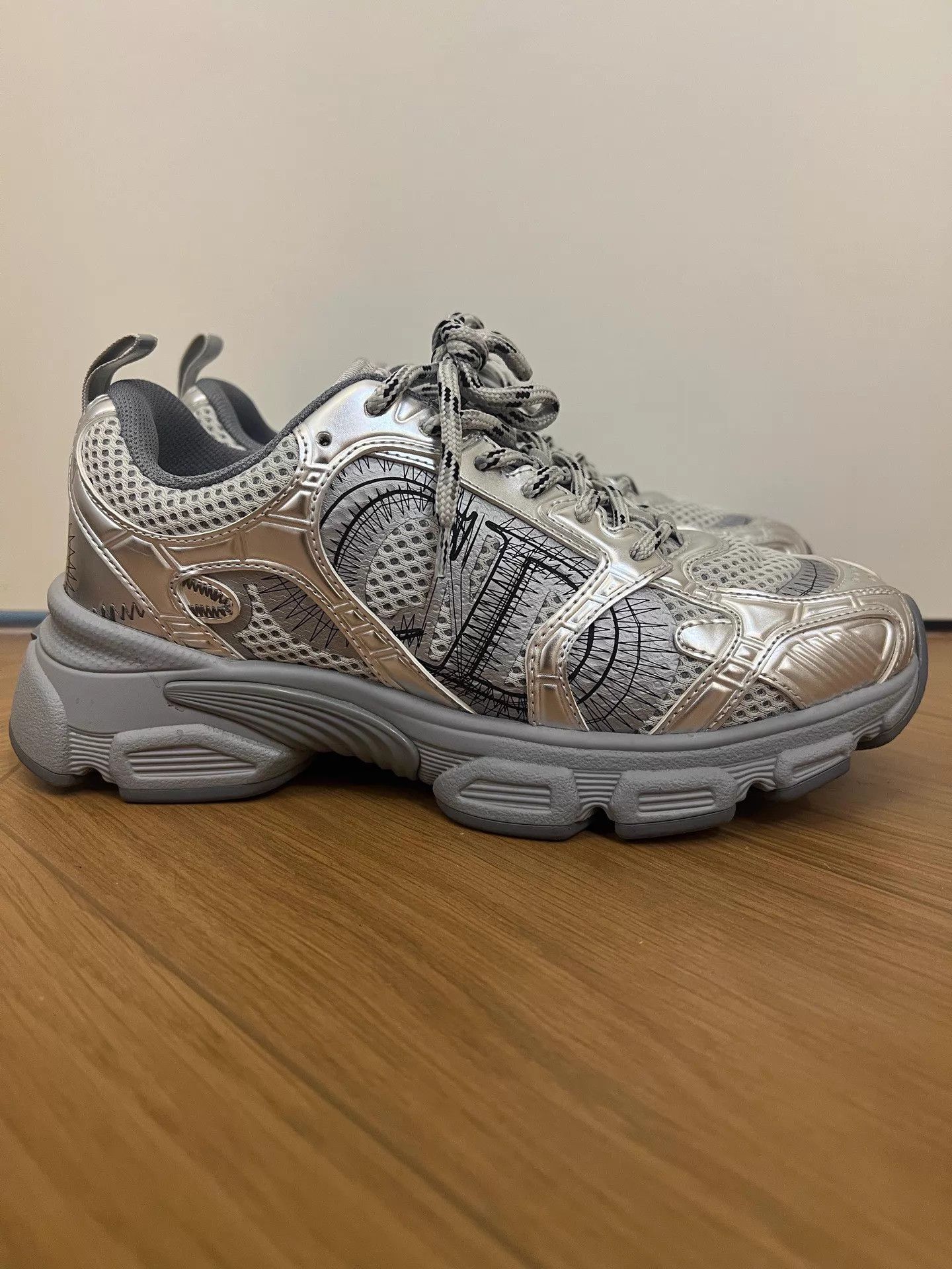 Dior DIOR Chrono Women's Gray Round-Toe Low-Top Sneakers Size US 6 / IT 36 - 3 Thumbnail