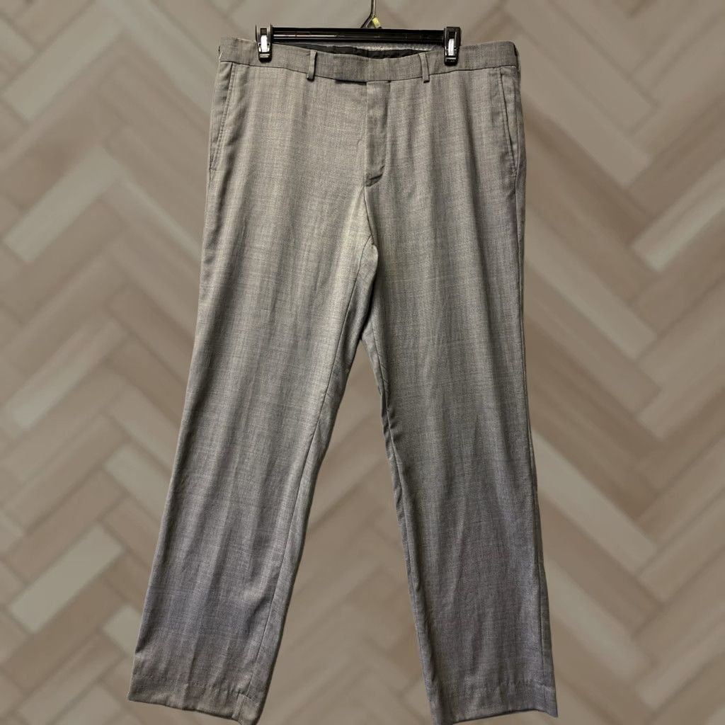 Hugo Boss Hugo Boss Dress Pants Mens 38 X 34 Gray /0742 Slim Straight Flat Front Zipper 34 Inseam Regular Size Type Men 0742 Size US 38 / EU 54 - 1 Thumbnail