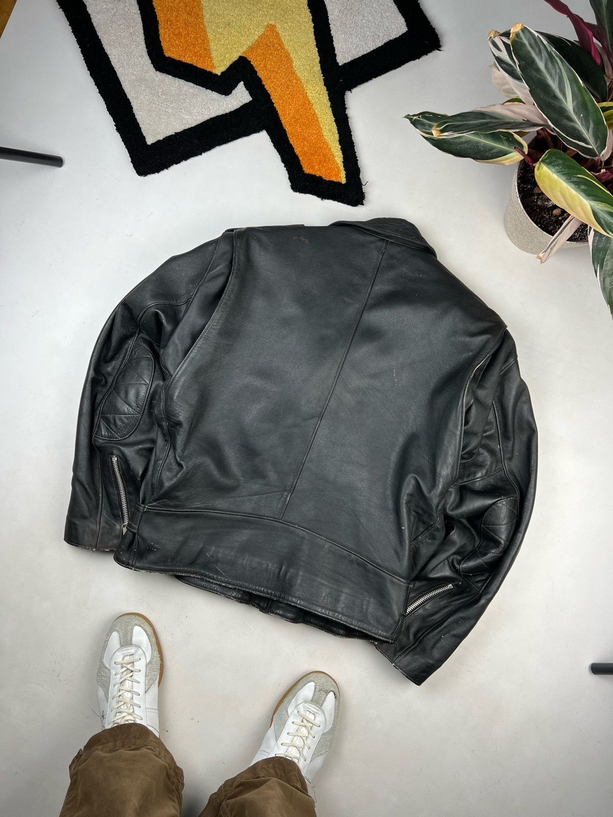 Vintage Vintage Perfecto Leather Jacket Distressed Size US XL / EU 56 / 4 - 2 Thumbnail