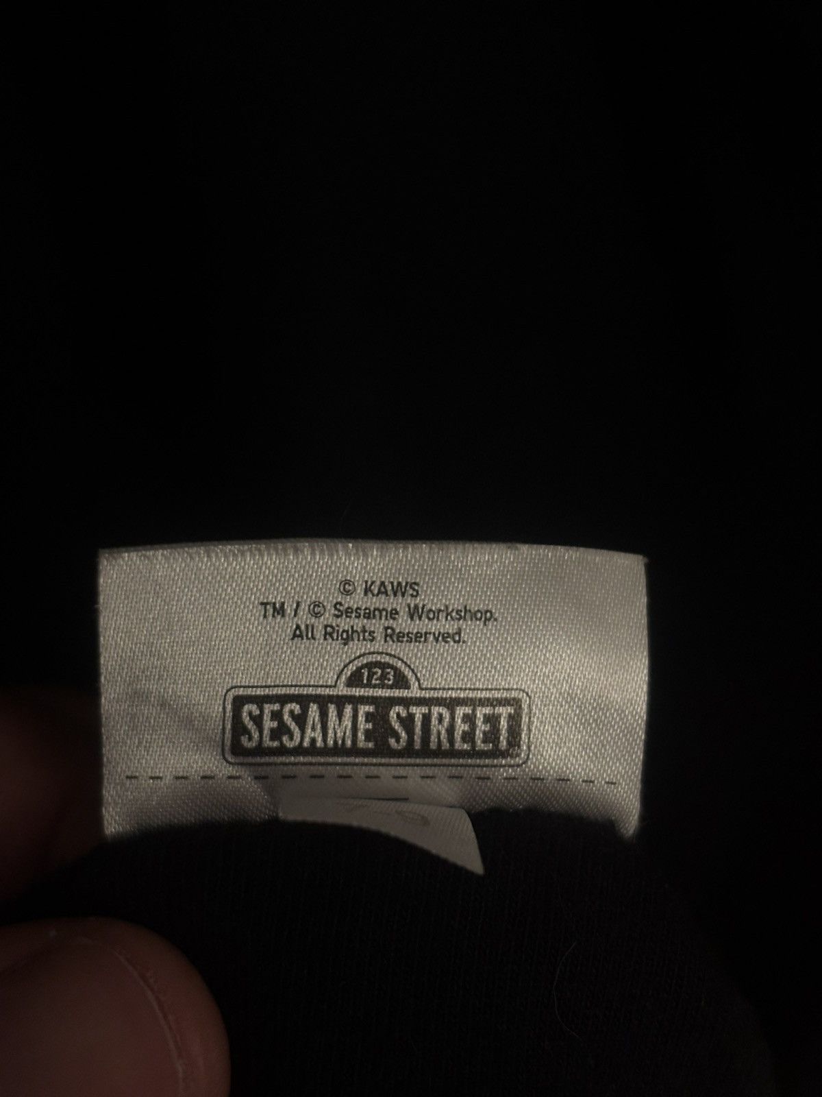 Kaws × Uniqlo KAWS x Uniqlo x Sesame Street Group #2 BLACK Tee Size US S / EU 44-46 / 1 - 4 Thumbnail