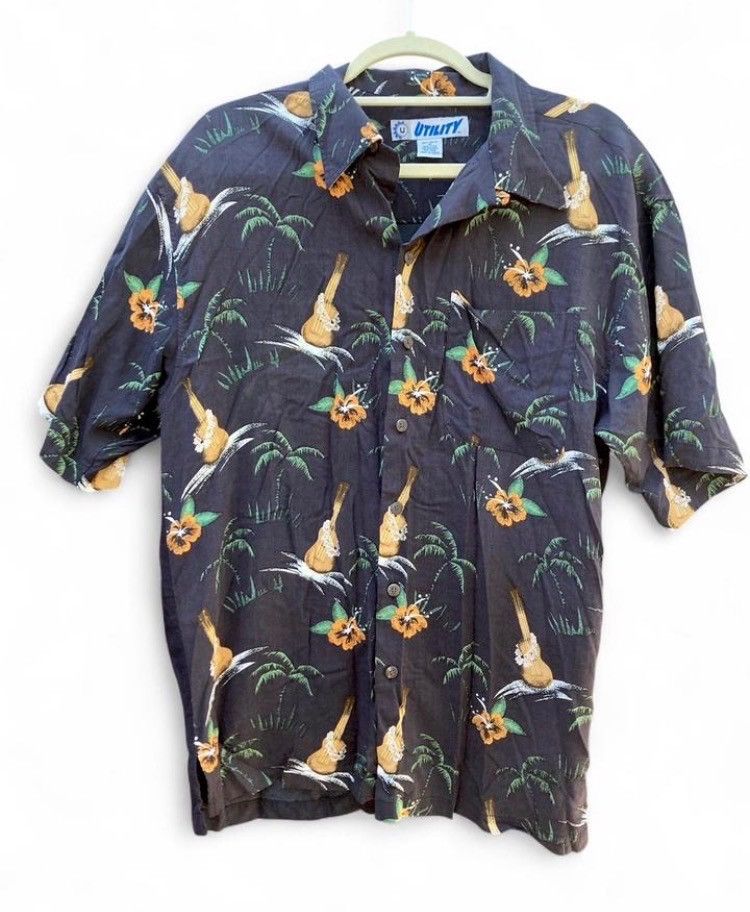 Vintage Vintage Hawaiian Shirt Black Flowered w/ Back Print M Aloha Size US M / EU 48-50 / 2 - 1 Thumbnail