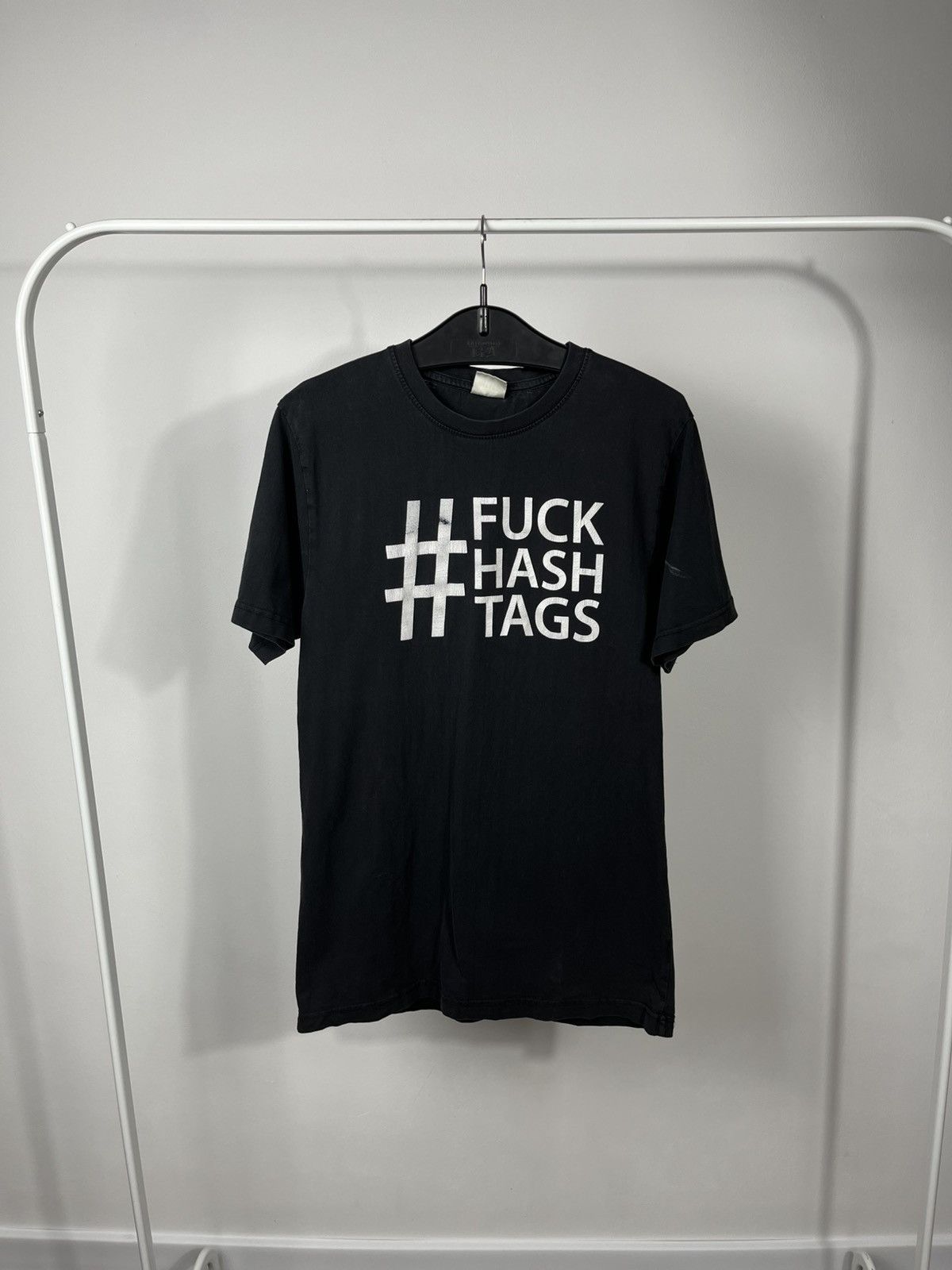 Other Vintage Black Graphic T Shirt Fuck Hashtags Streetwear Size US L / EU 52-54 / 3 - 1 Thumbnail
